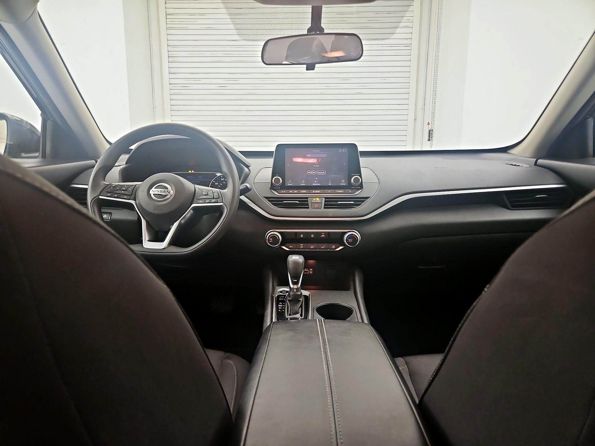 Thumbnail: 2020 Nissan Altima - 9