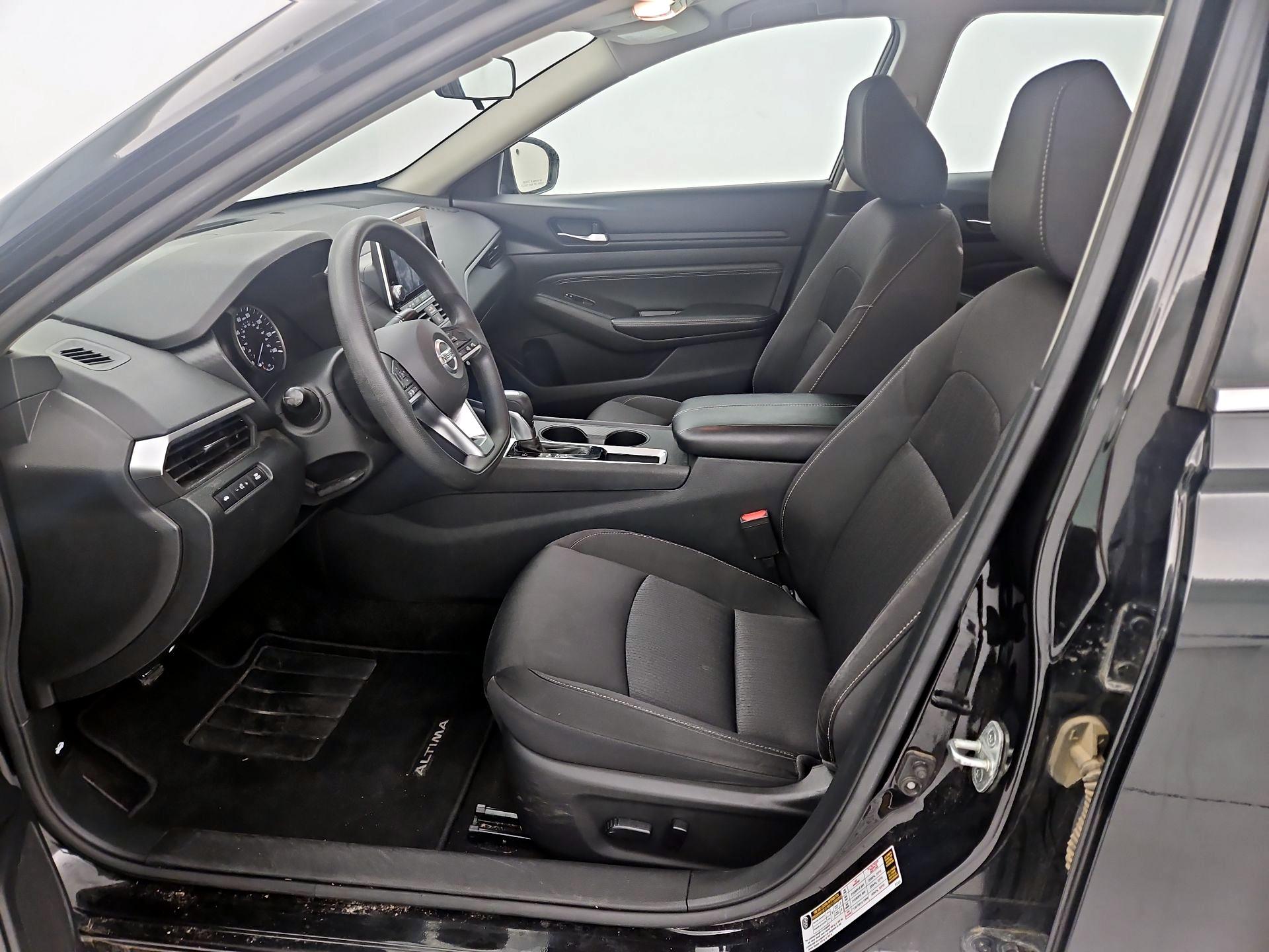 Thumbnail: 2020 Nissan Altima - 11