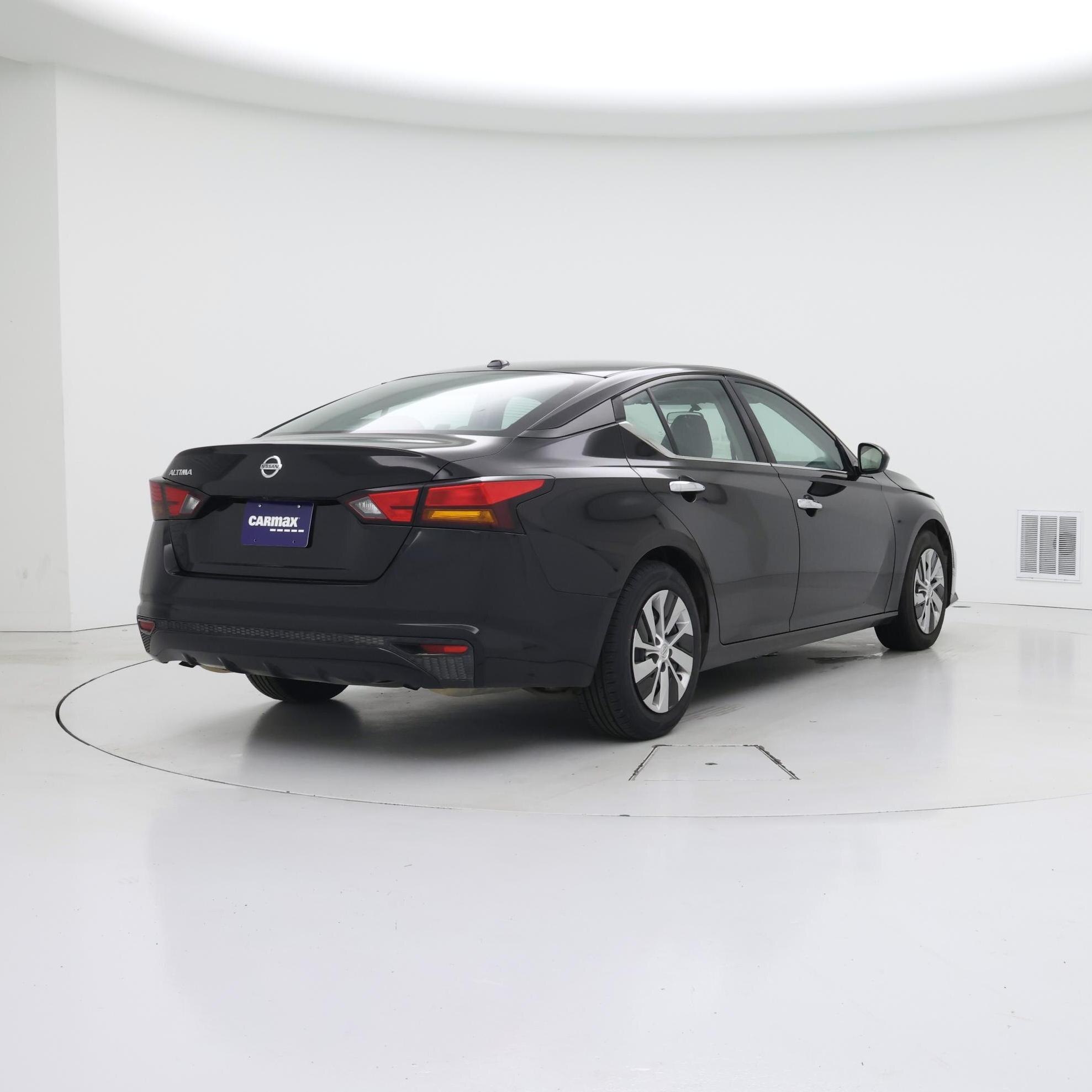 Thumbnail: 2020 Nissan Altima - 8