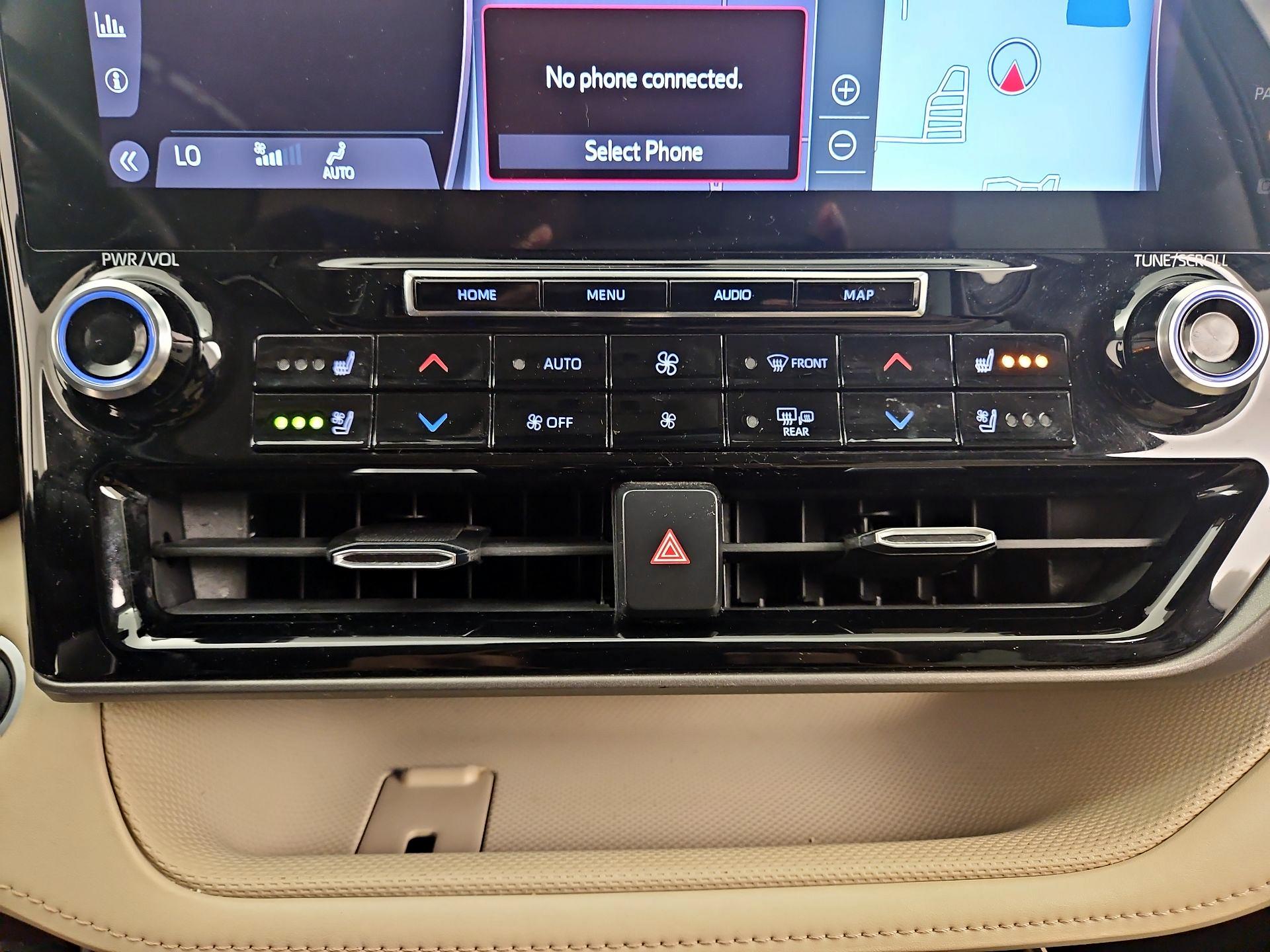 Thumbnail: 2021 Toyota Highlander - 17