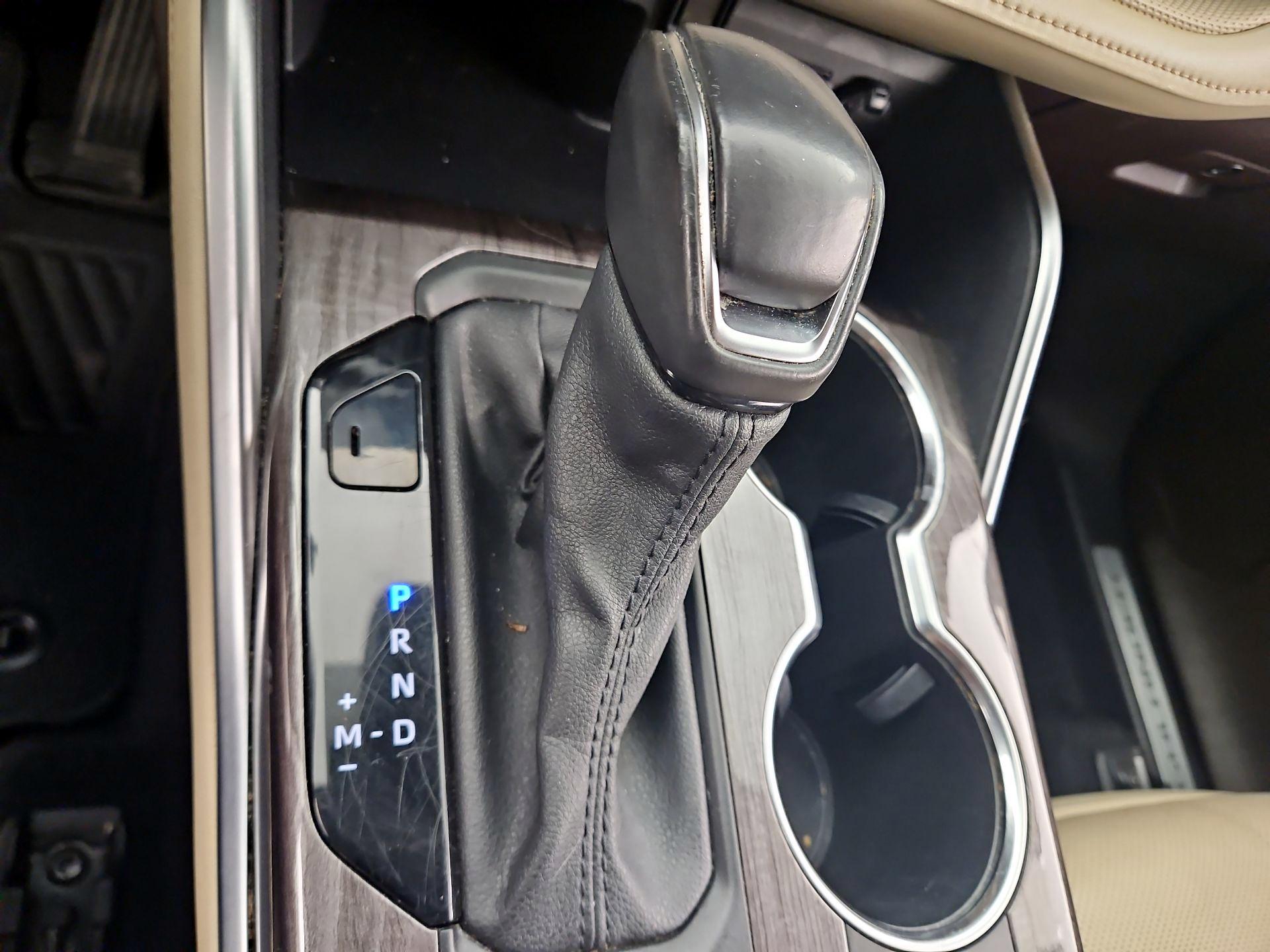 Thumbnail: 2021 Toyota Highlander - 18