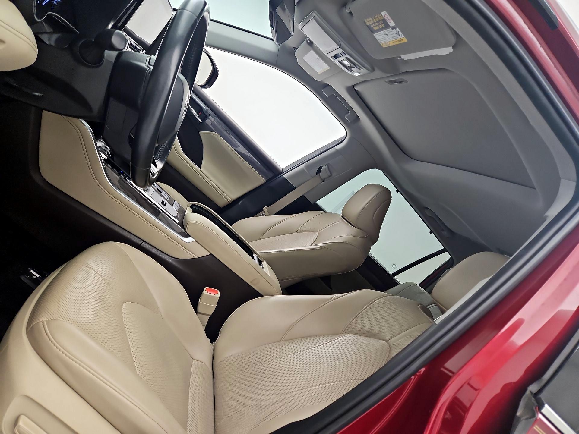 Thumbnail: 2021 Toyota Highlander - 20