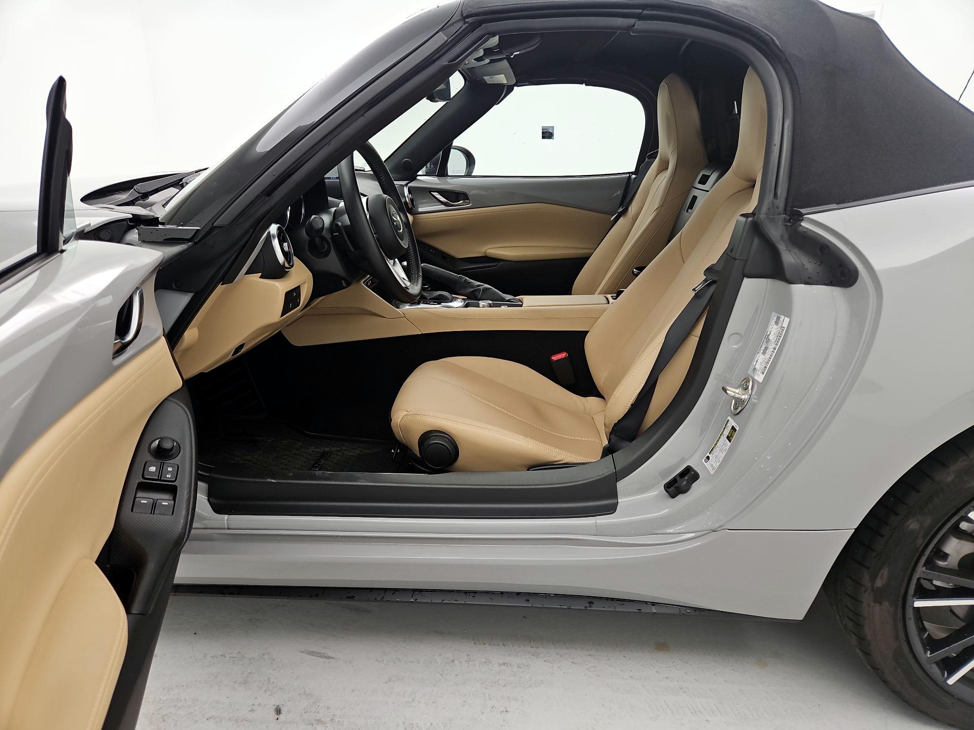 Thumbnail: 2025 Mazda MX-5 Miata - 11