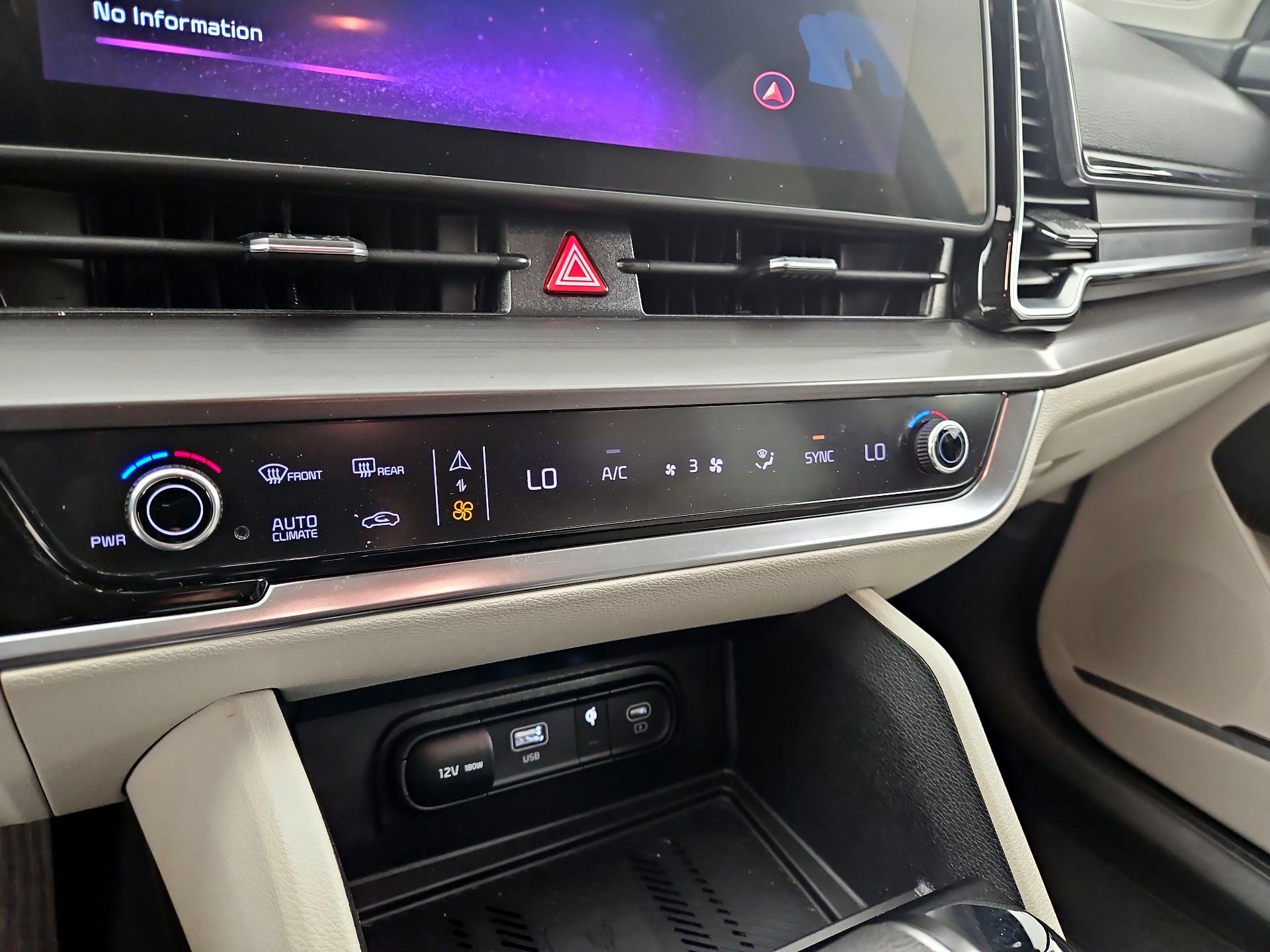 Thumbnail: 2023 Kia Sportage - 17