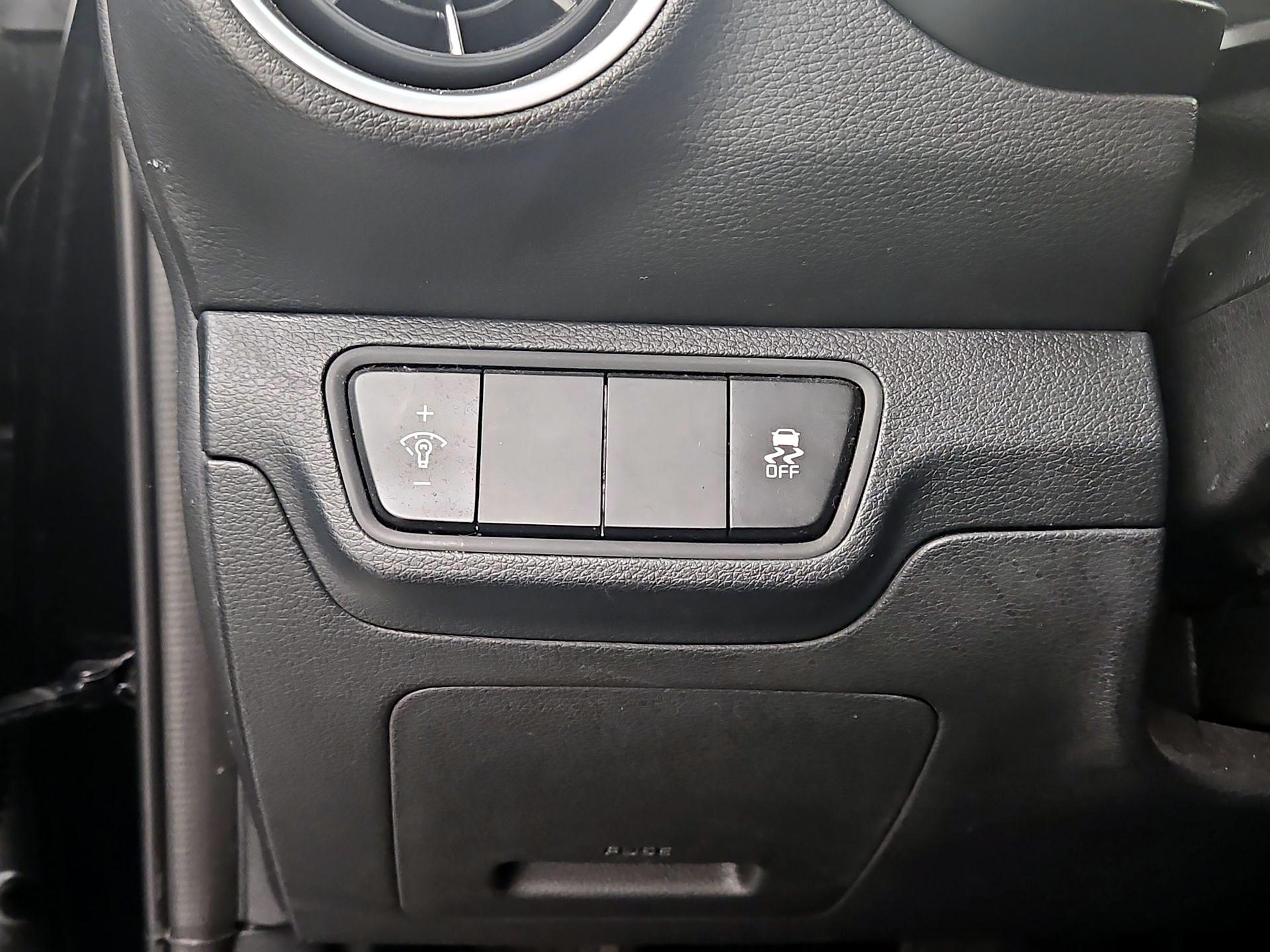 Thumbnail: 2024 Kia Forte - 13