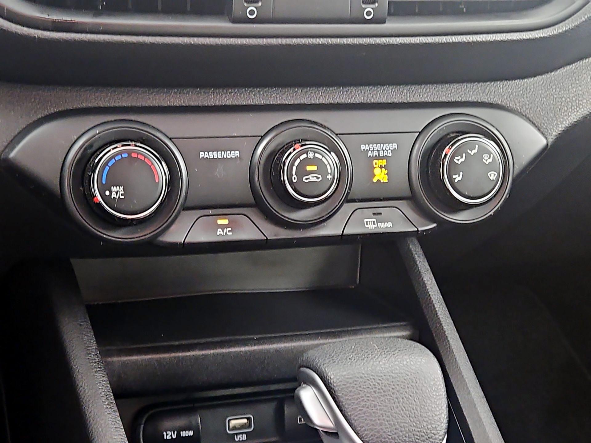 Thumbnail: 2024 Kia Forte - 16