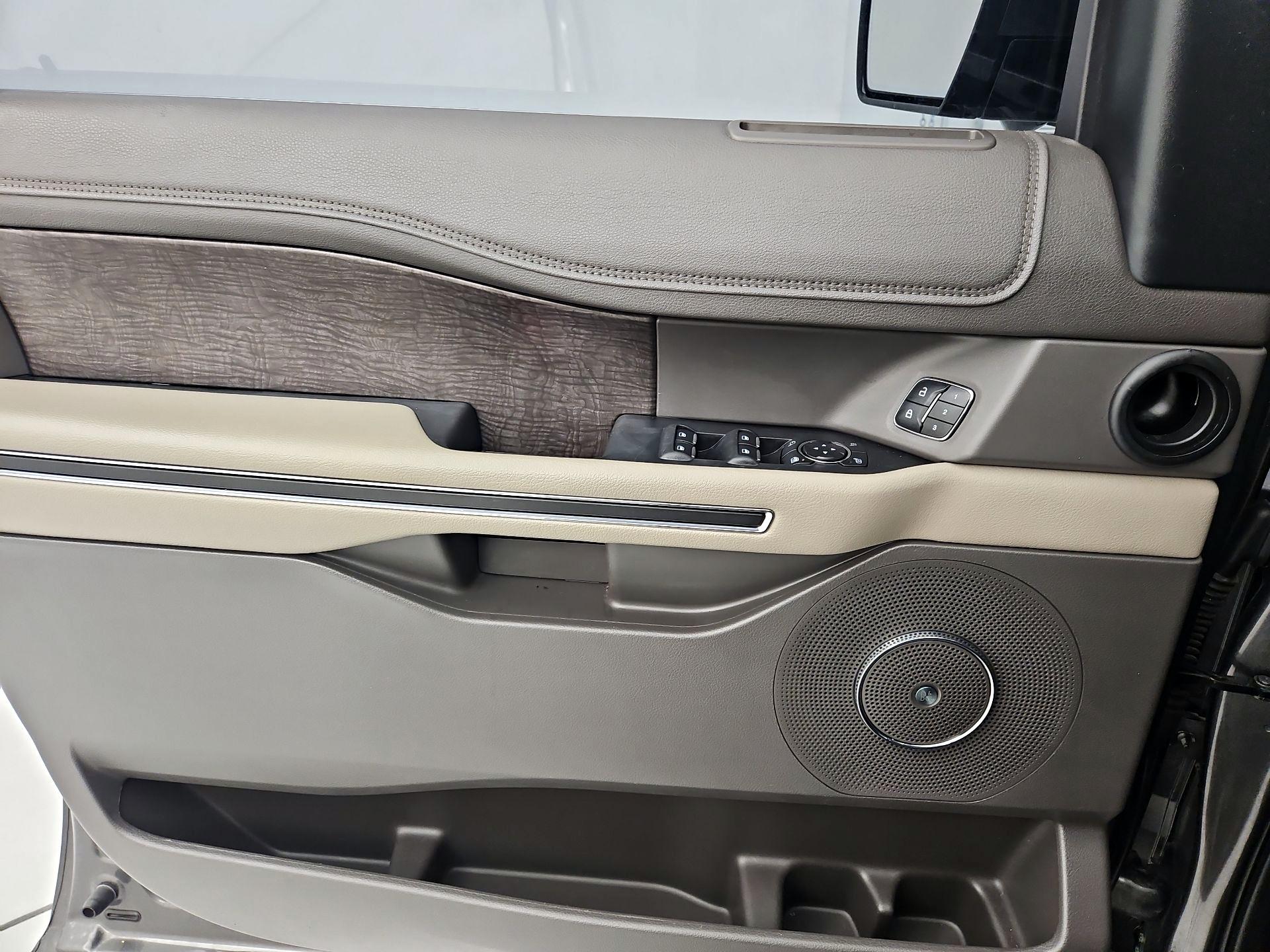 Thumbnail: 2019 Ford Expedition - 12