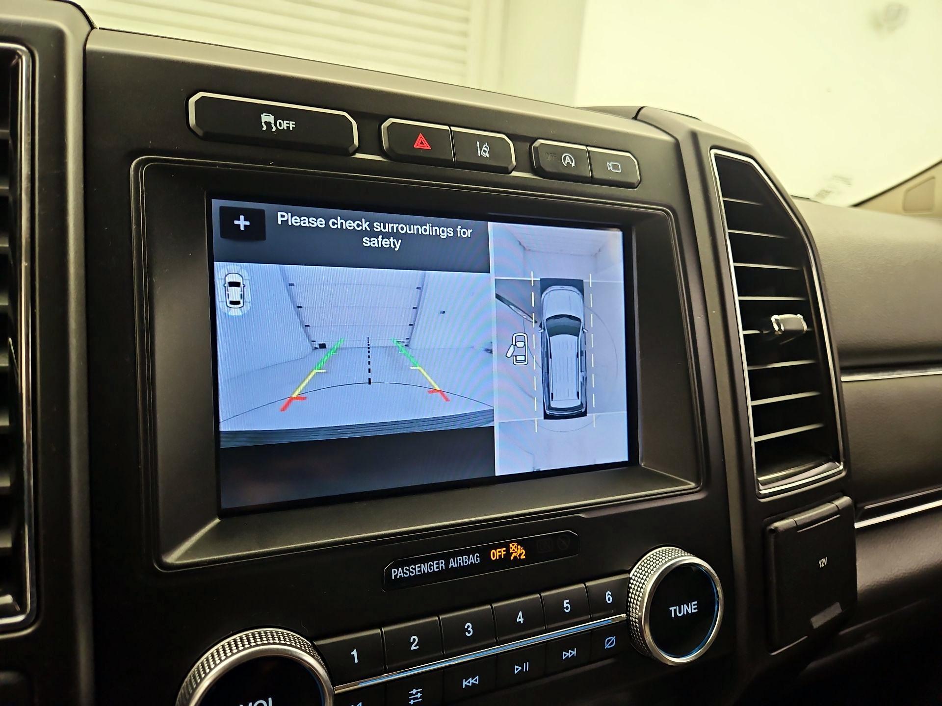 Thumbnail: 2019 Ford Expedition - 14