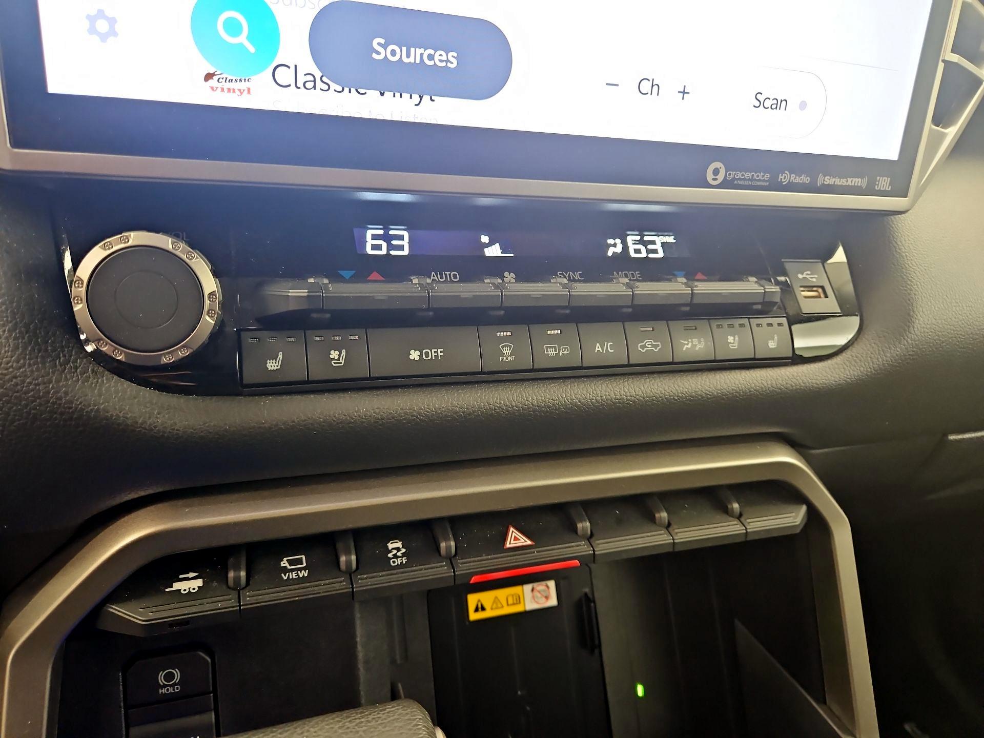 Thumbnail: 2024 Toyota Tundra - 17