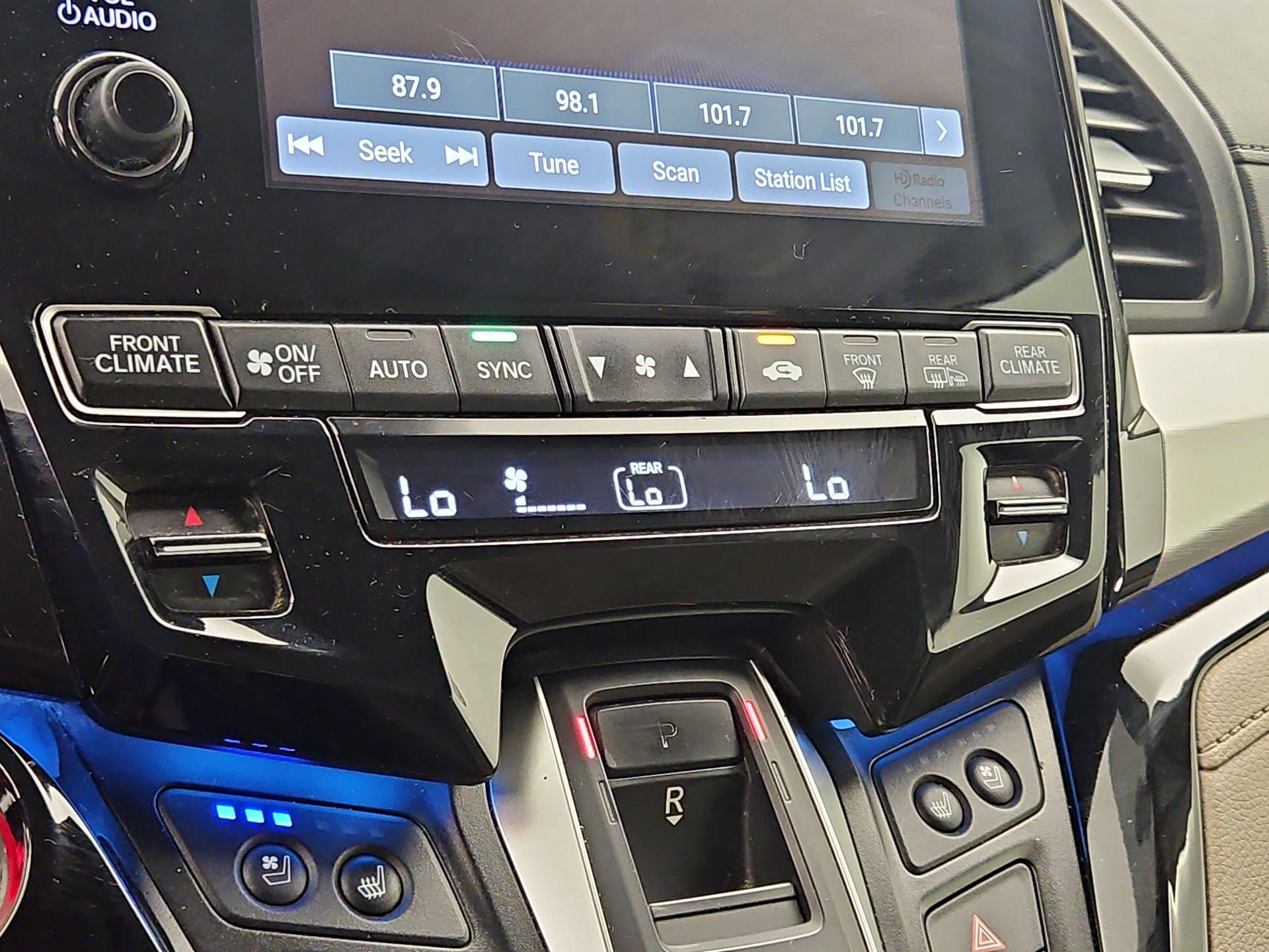 Thumbnail: 2019 Honda Odyssey - 17