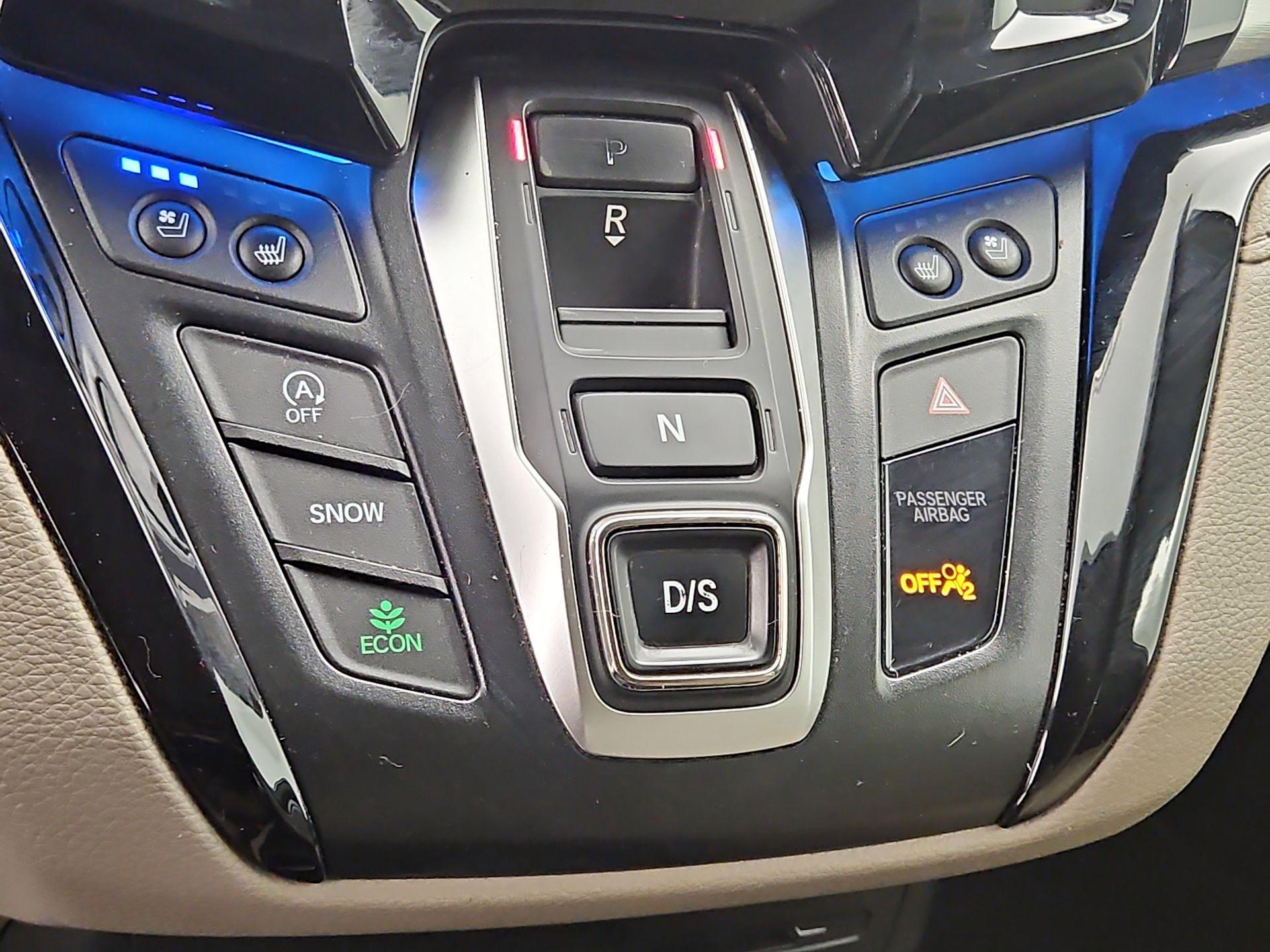 Thumbnail: 2019 Honda Odyssey - 18