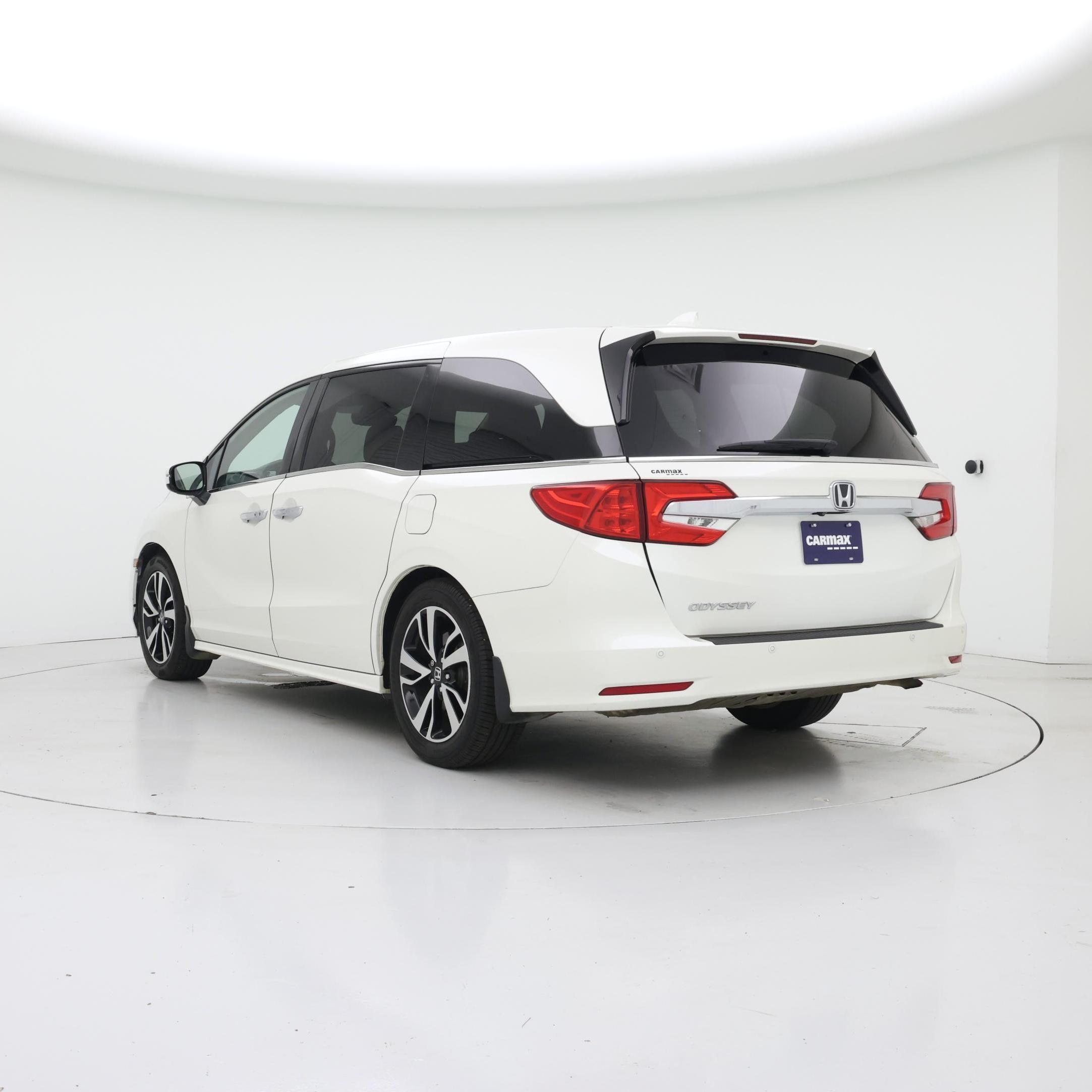 Thumbnail: 2019 Honda Odyssey - 2