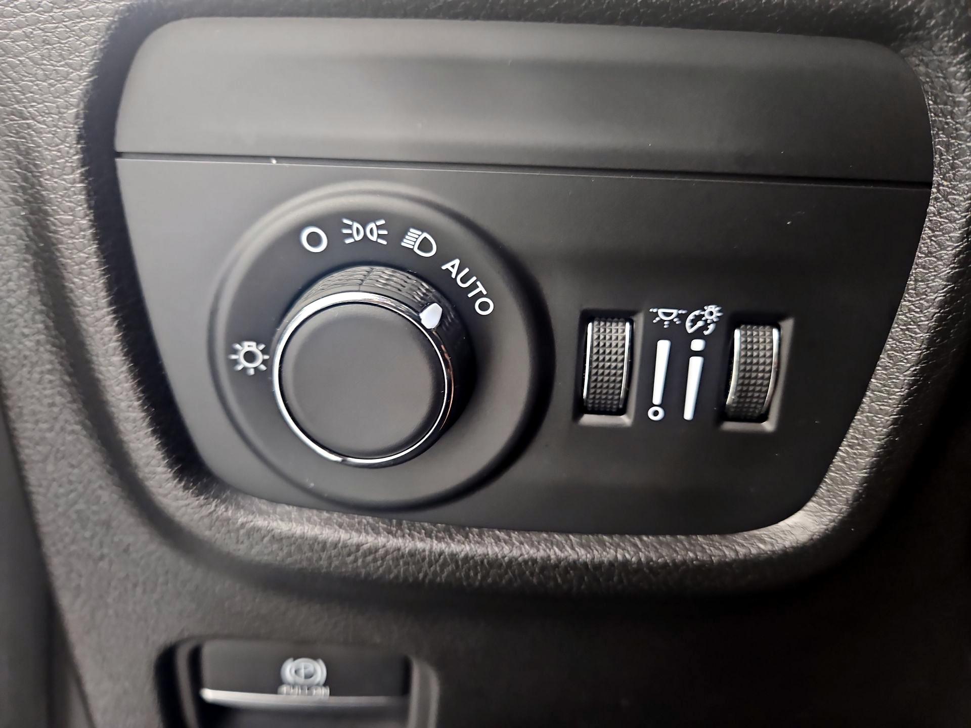 Thumbnail: 2023 Jeep Grand Cherokee L - 13