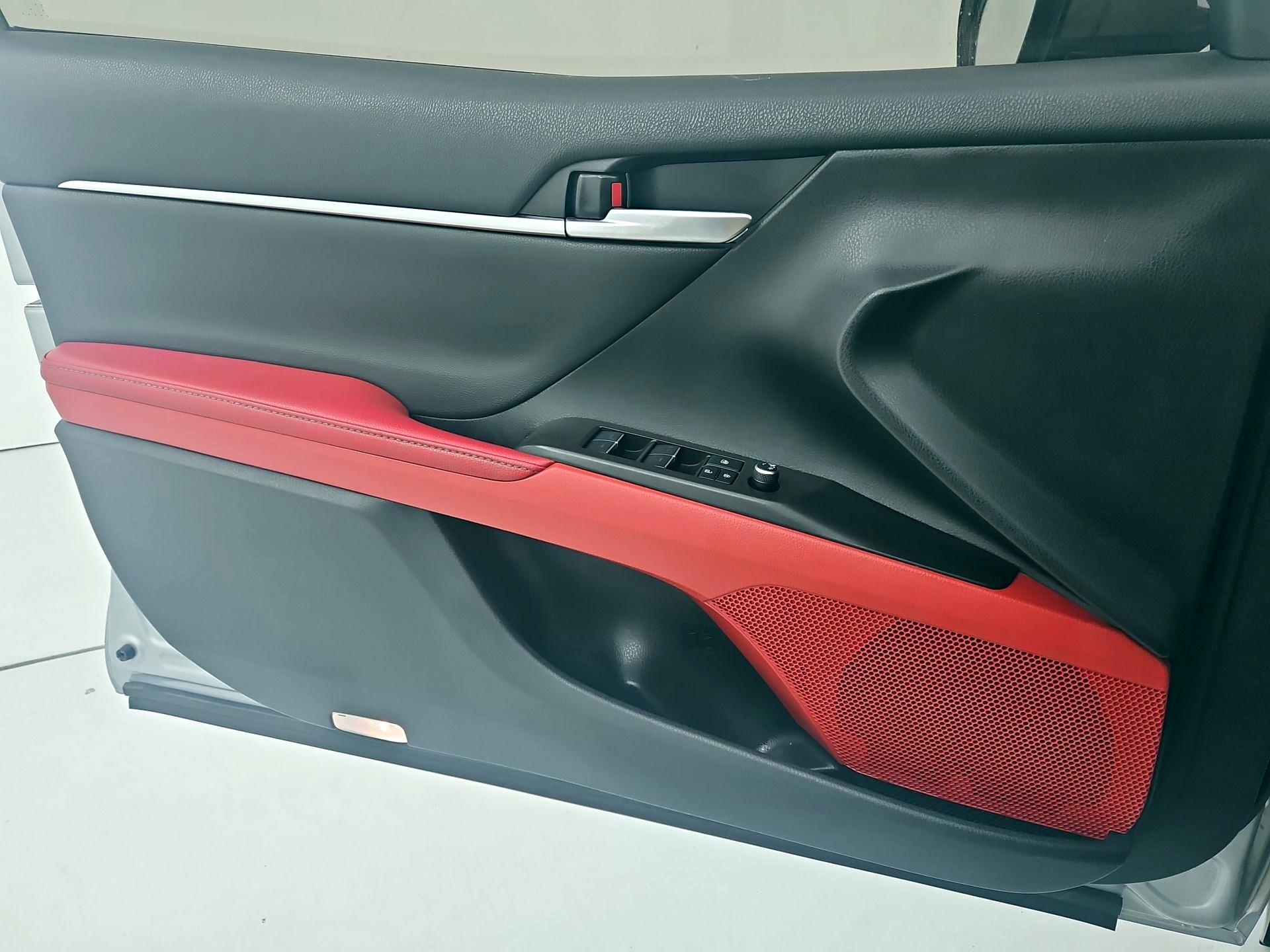 Thumbnail: 2023 Toyota Camry - 12