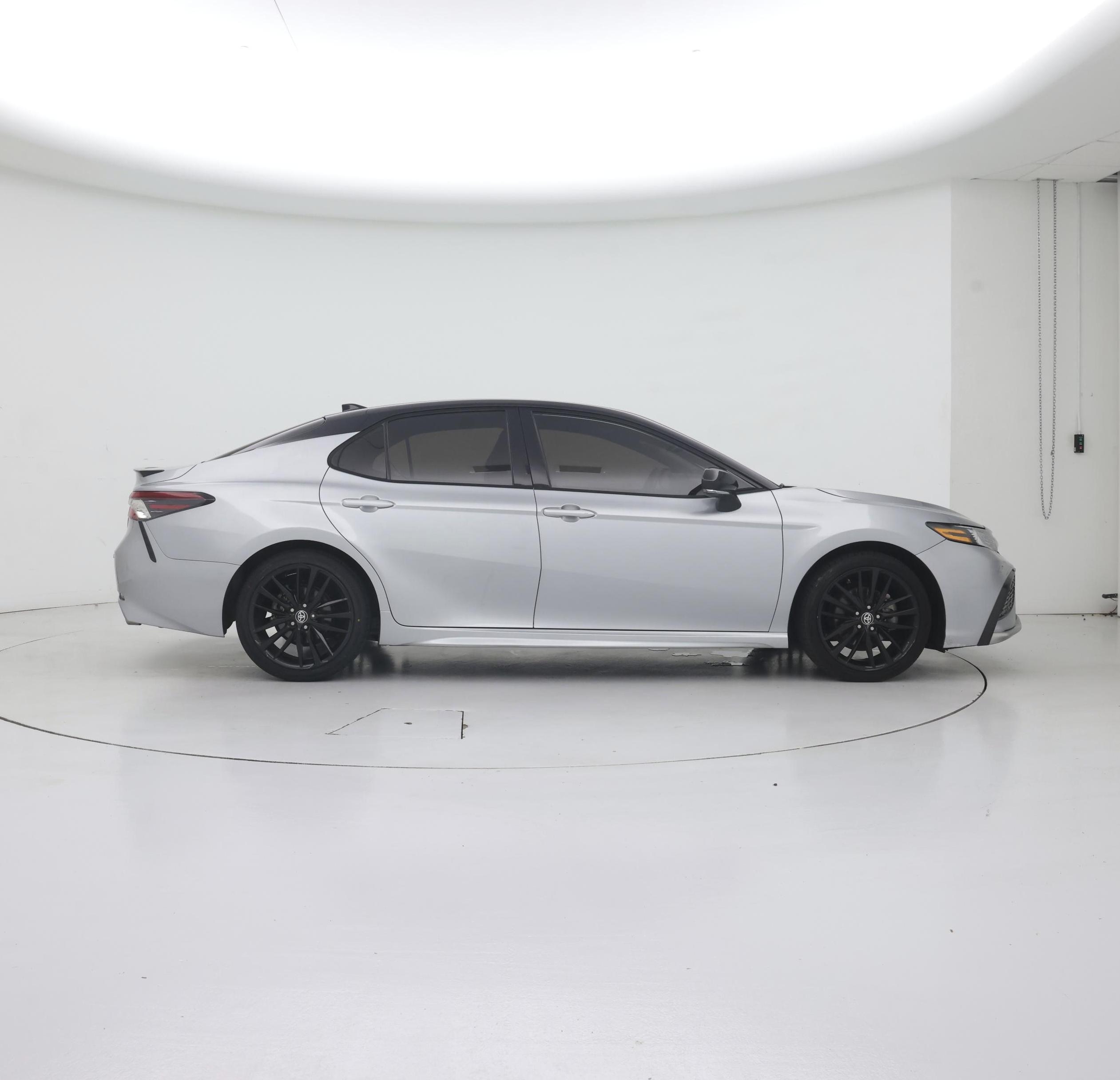 Thumbnail: 2023 Toyota Camry - 7
