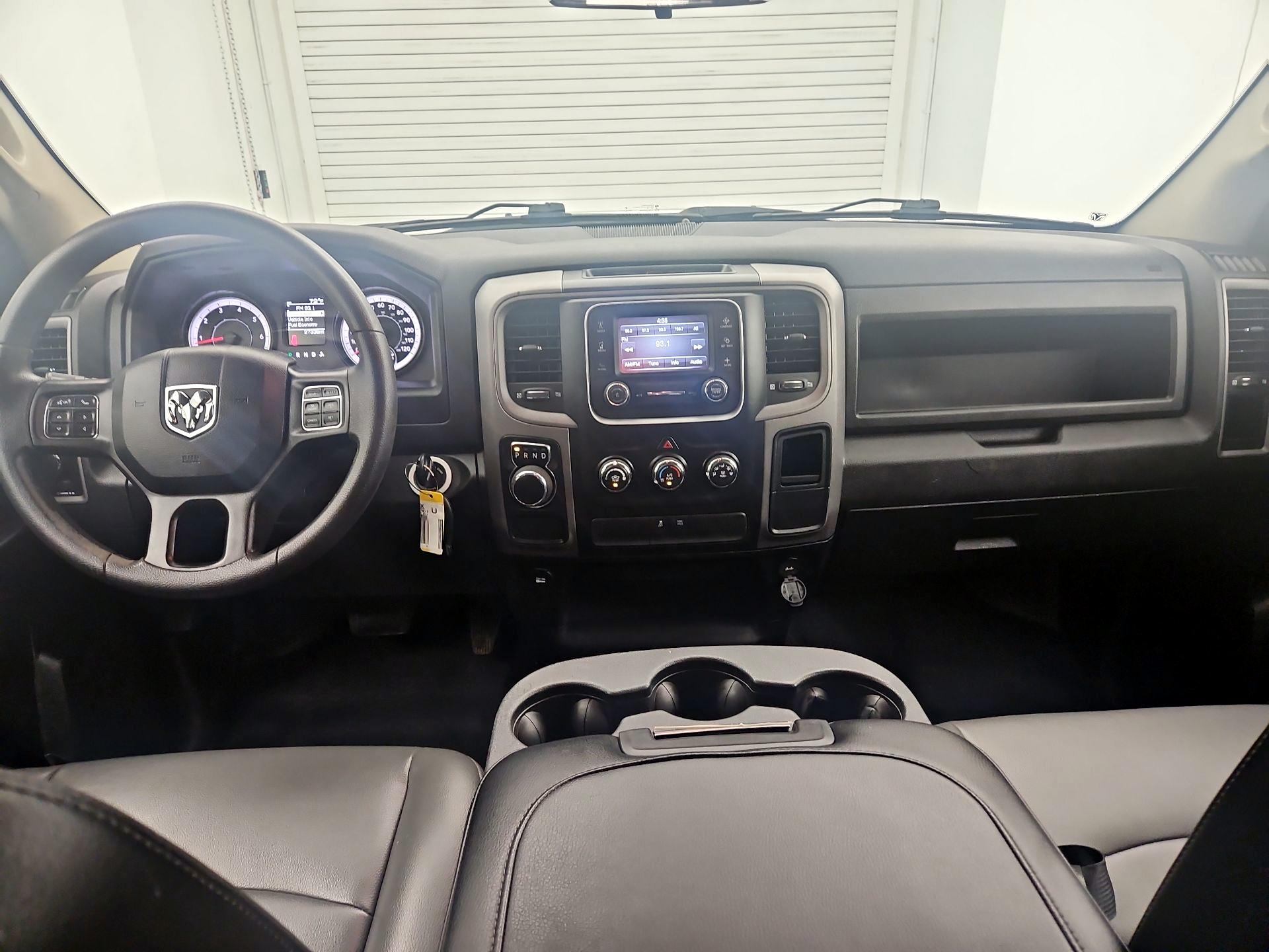 Thumbnail: 2021 RAM 1500 Classic - 9