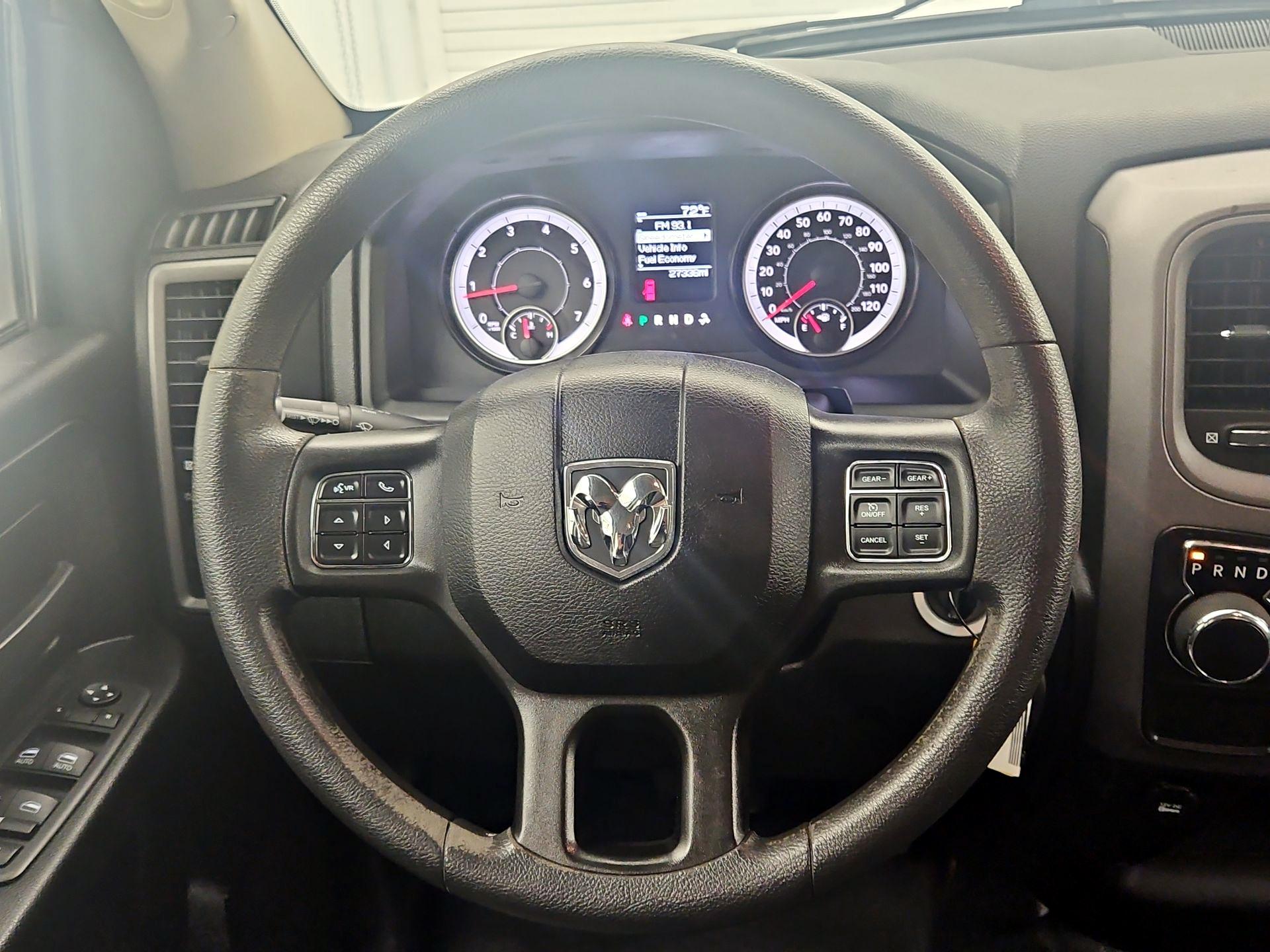 Thumbnail: 2021 RAM 1500 Classic - 10