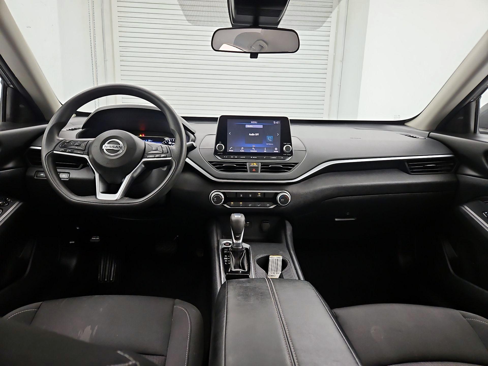 Thumbnail: 2020 Nissan Altima - 9