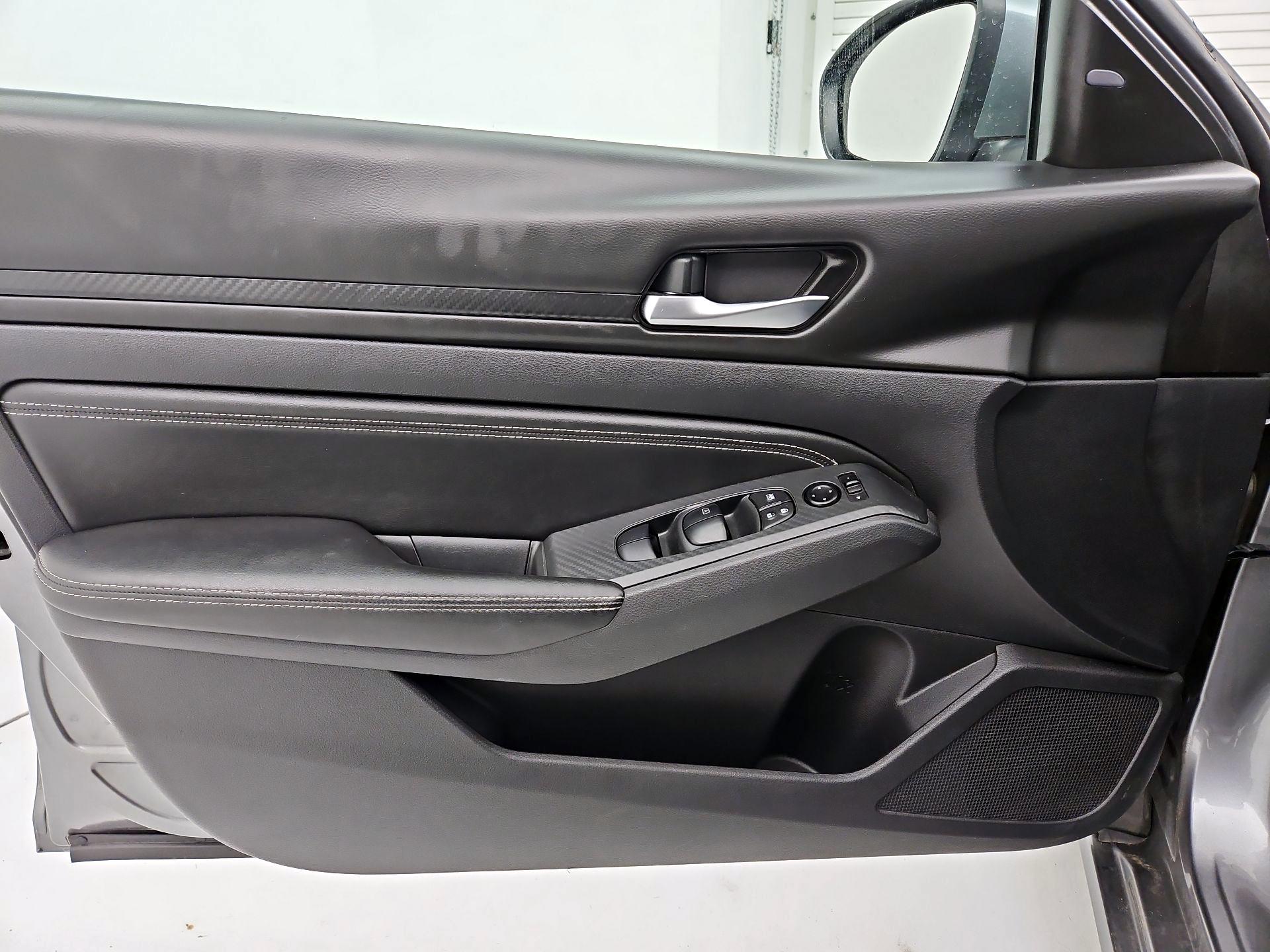 Thumbnail: 2020 Nissan Altima - 12