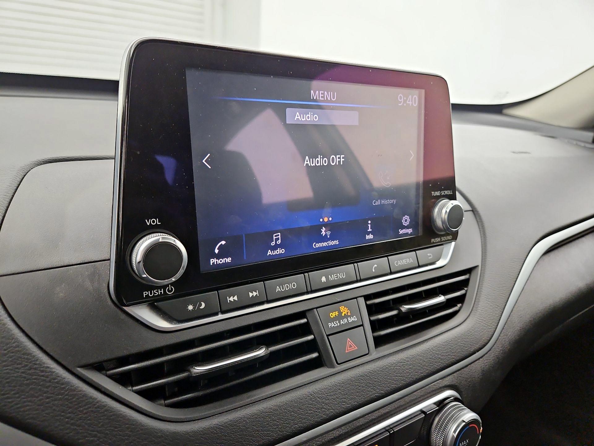 Thumbnail: 2020 Nissan Altima - 15