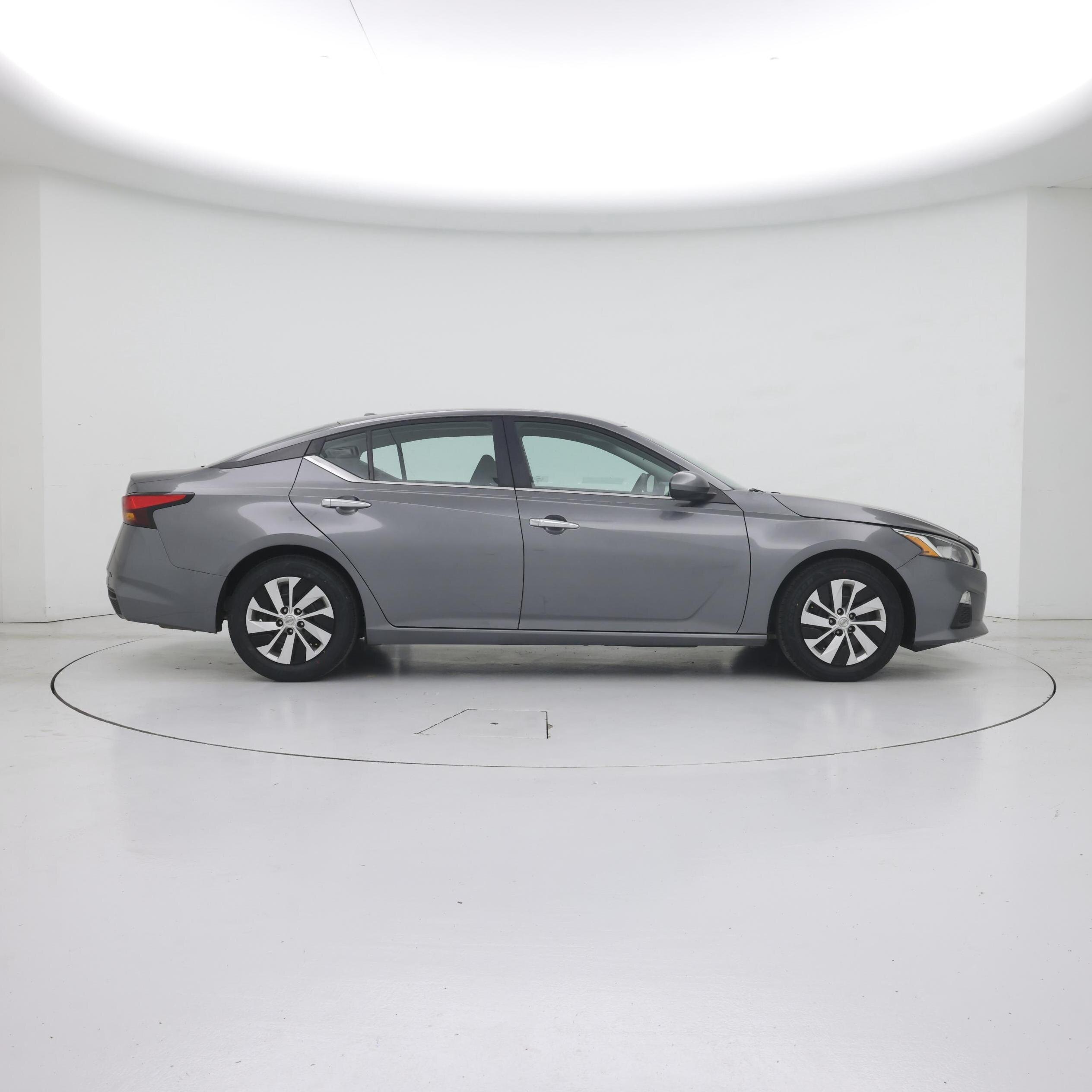 Thumbnail: 2020 Nissan Altima - 7