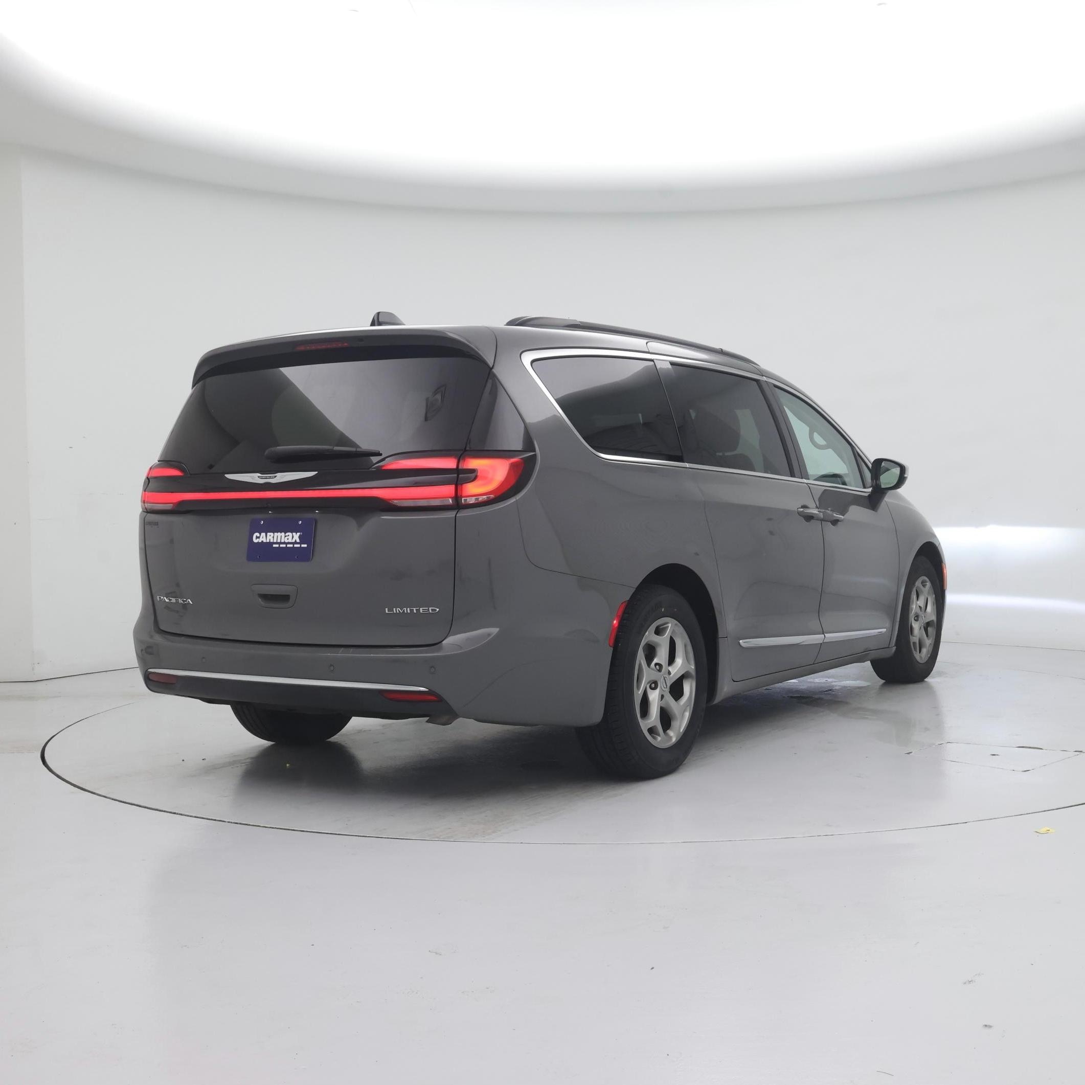 Thumbnail: 2023 Chrysler Pacifica - 8