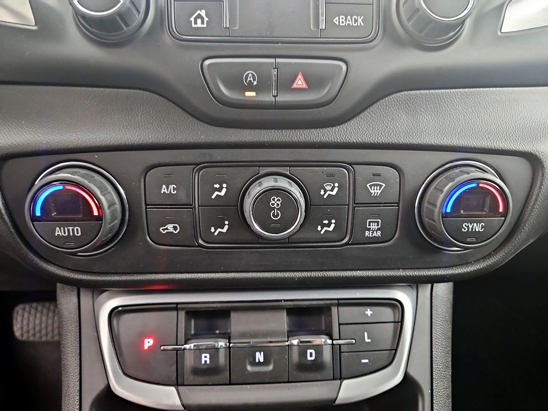 Thumbnail: 2022 GMC Terrain - 16