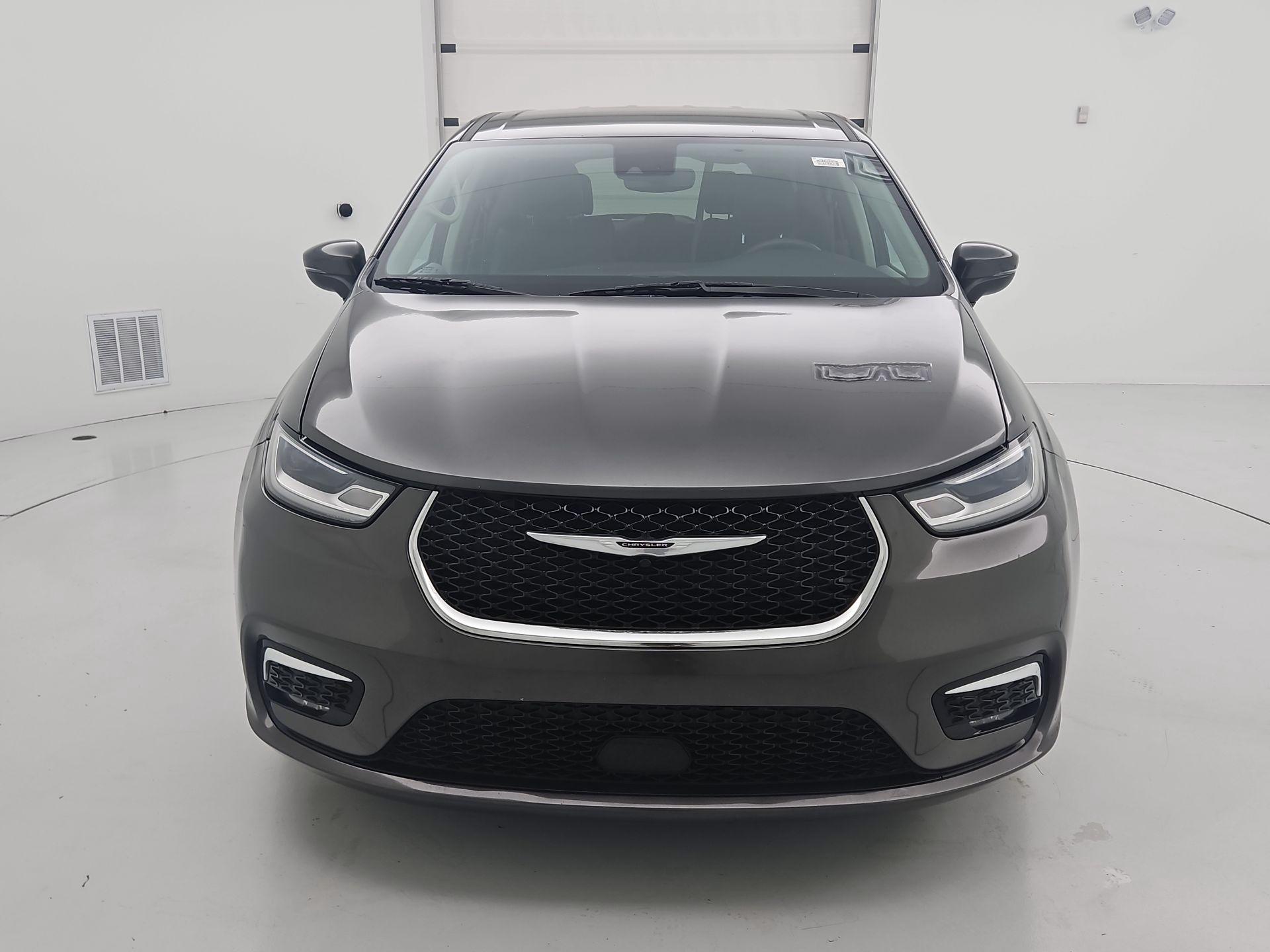 Thumbnail: 2023 Chrysler Pacifica - 2