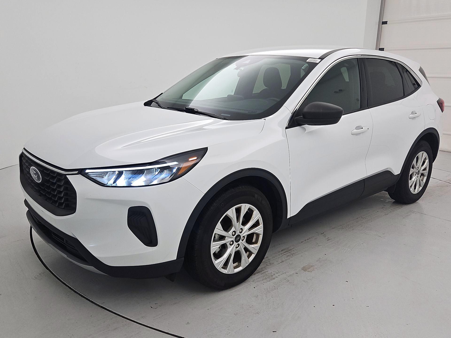 Thumbnail: 2024 Ford Escape - 3