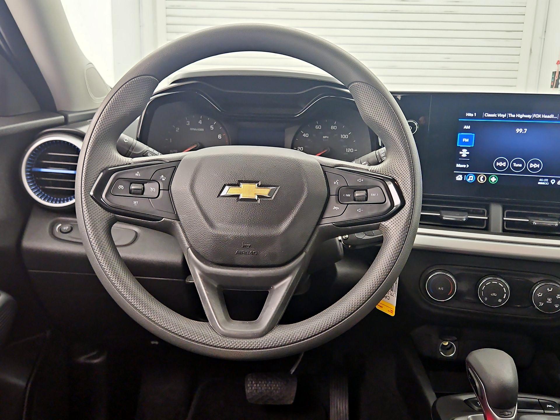 Thumbnail: 2025 Chevrolet Trax - 10