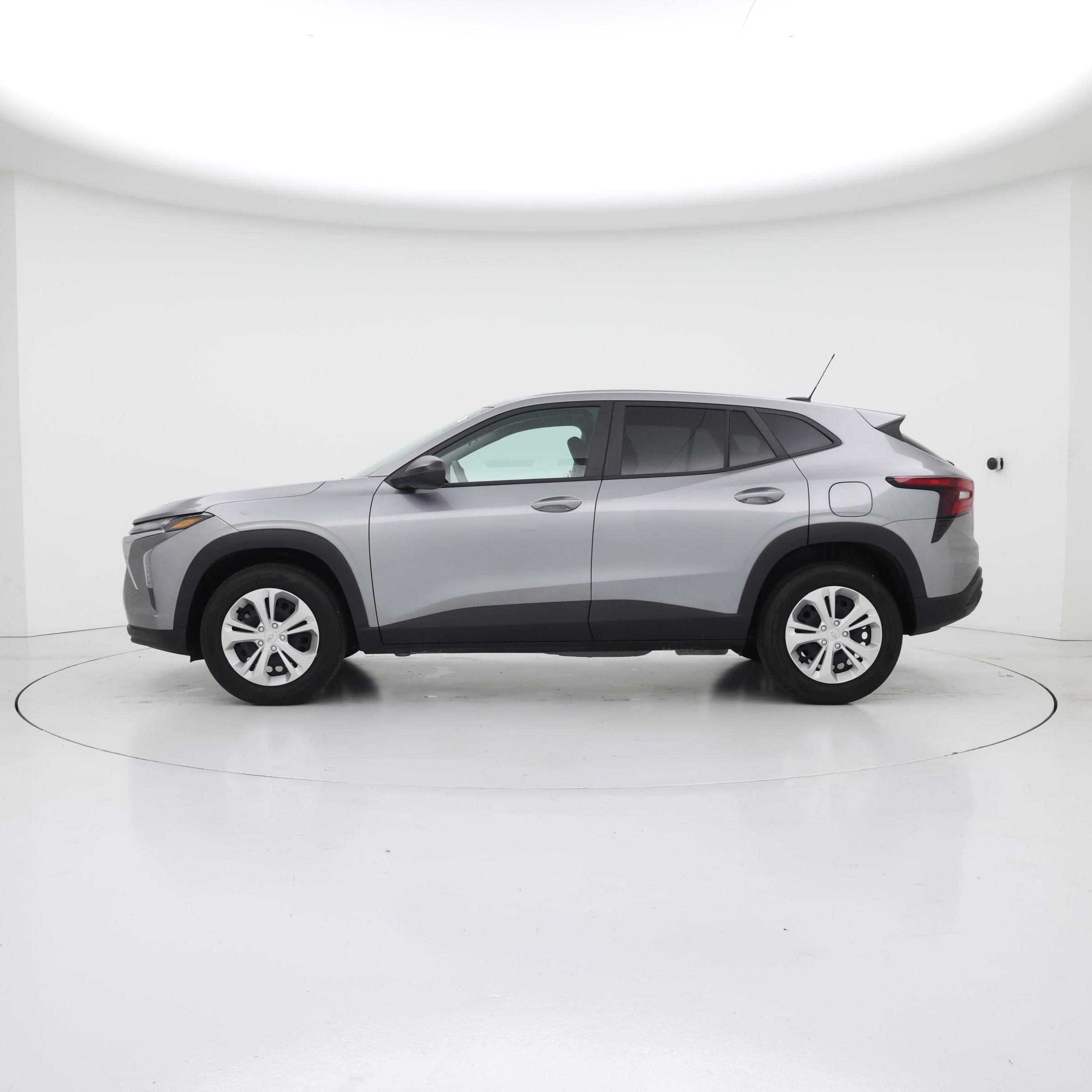 Thumbnail: 2025 Chevrolet Trax - 3