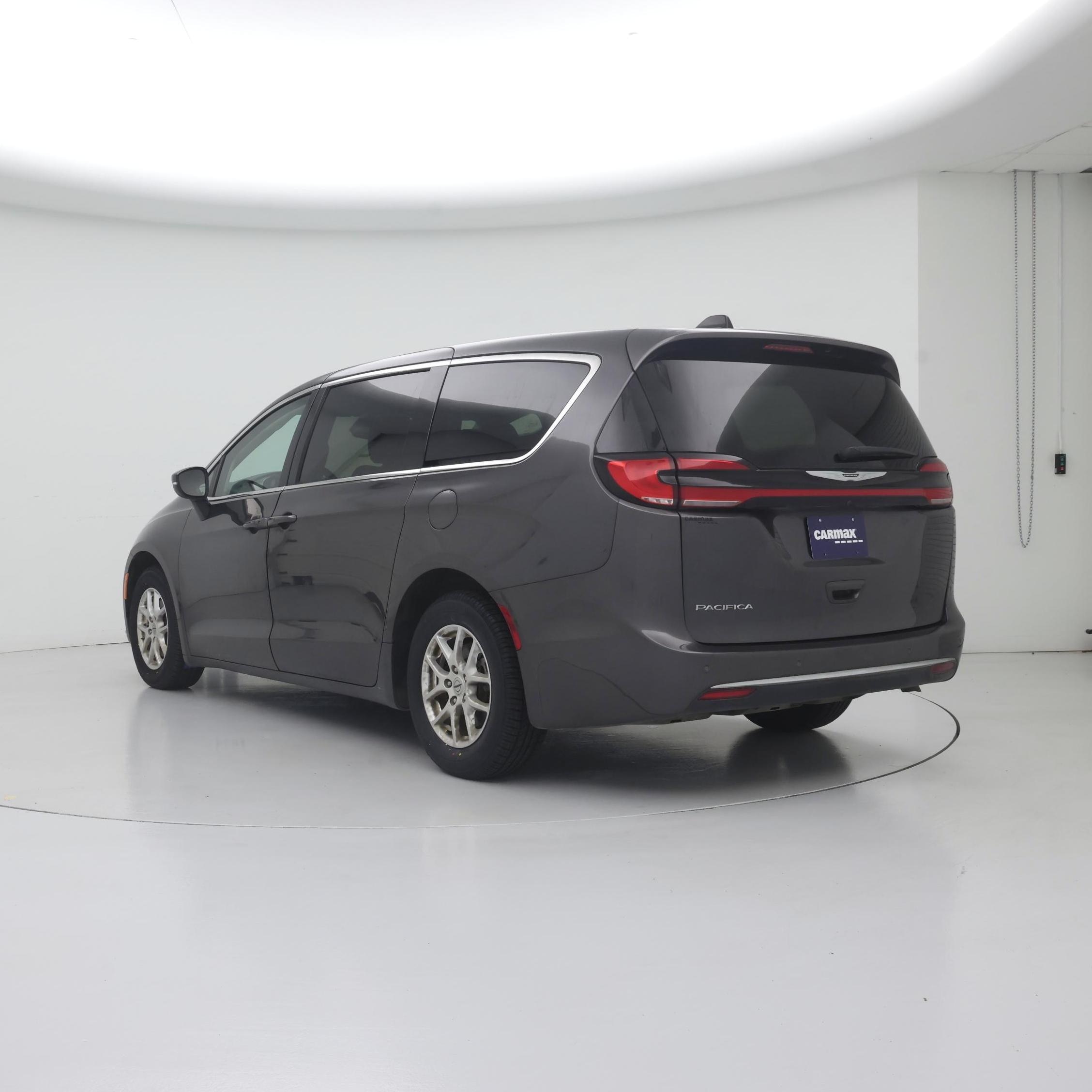 Thumbnail: 2023 Chrysler Pacifica - 2