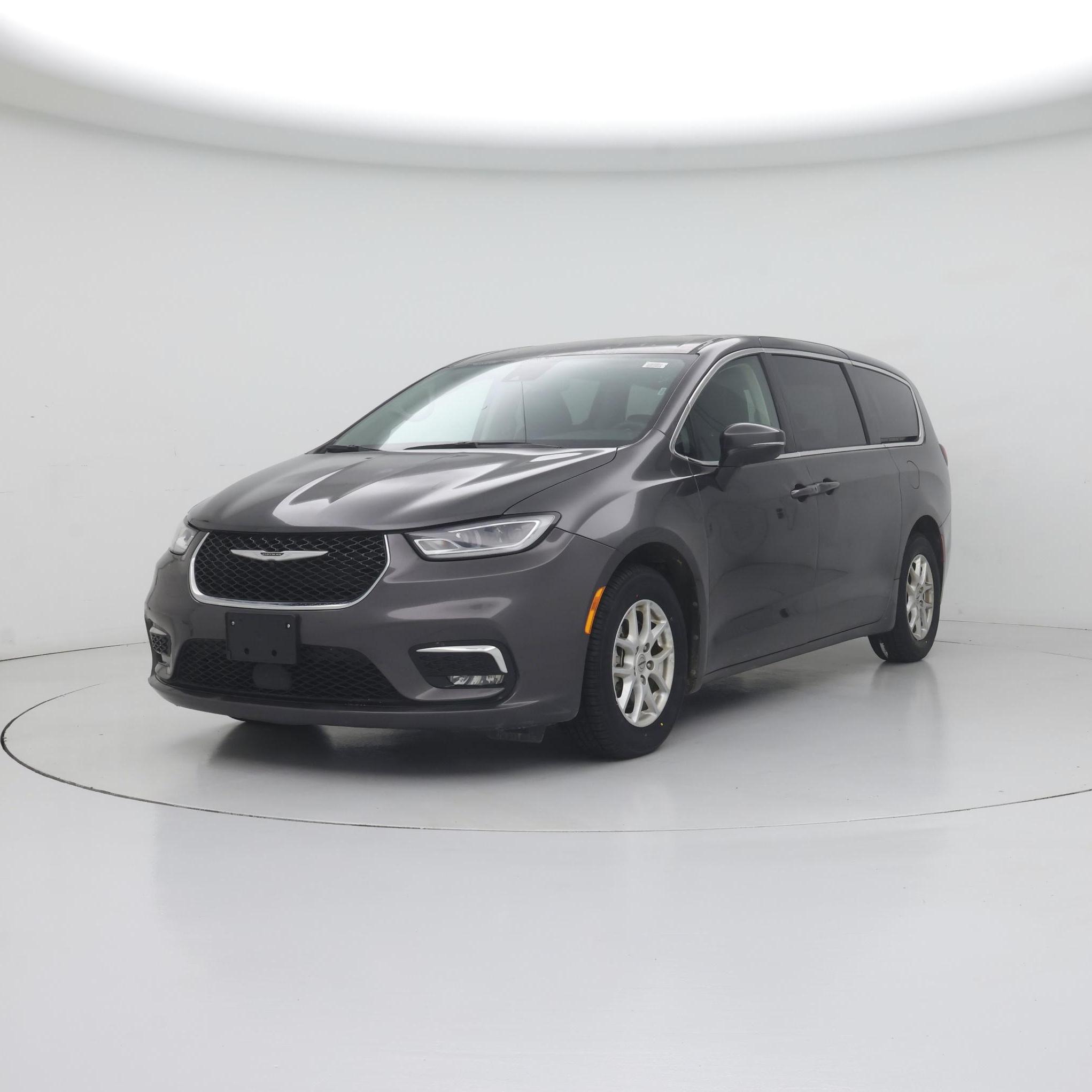 Thumbnail: 2023 Chrysler Pacifica - 4