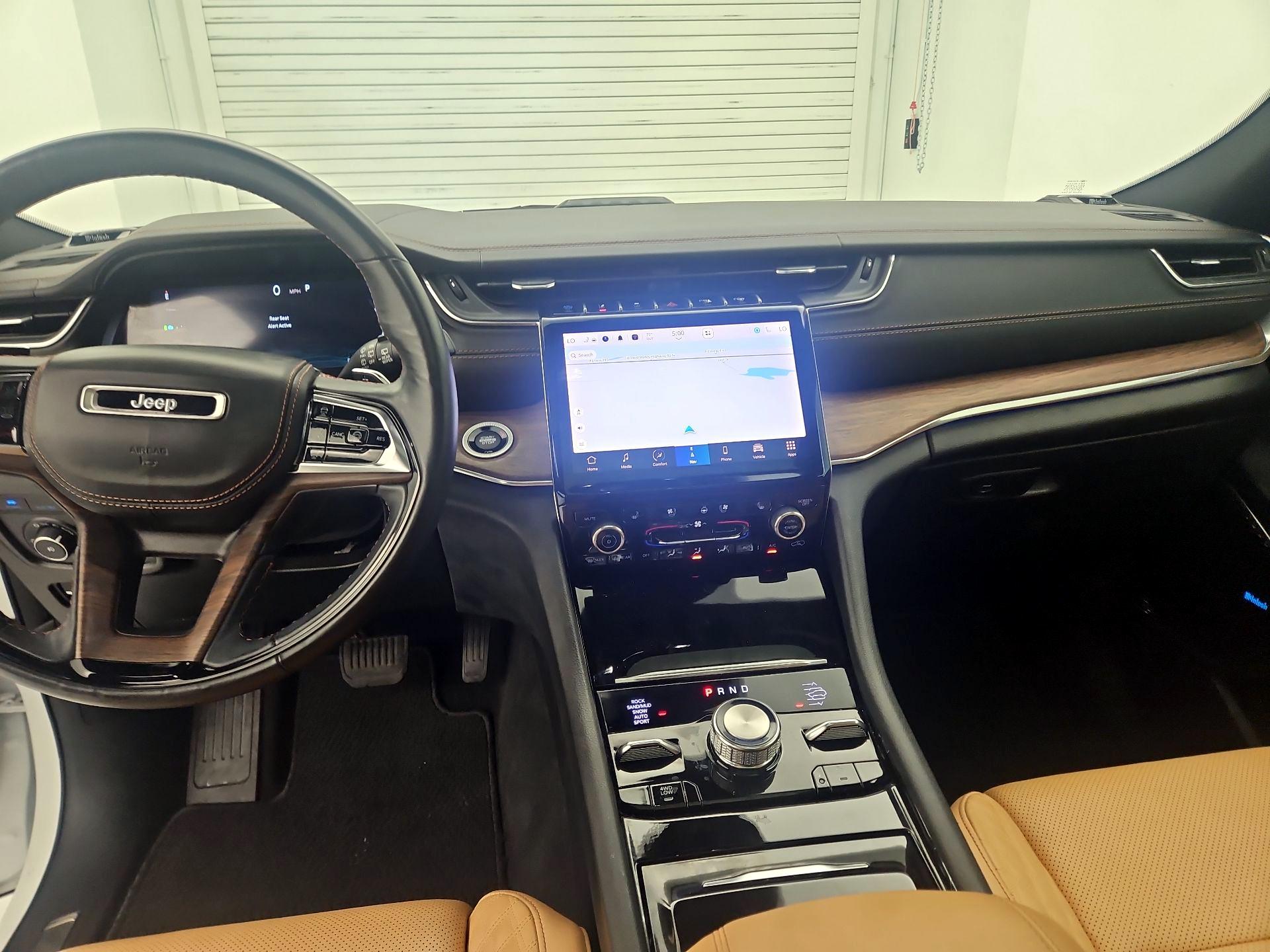 Thumbnail: 2022 Jeep Grand Cherokee - 9