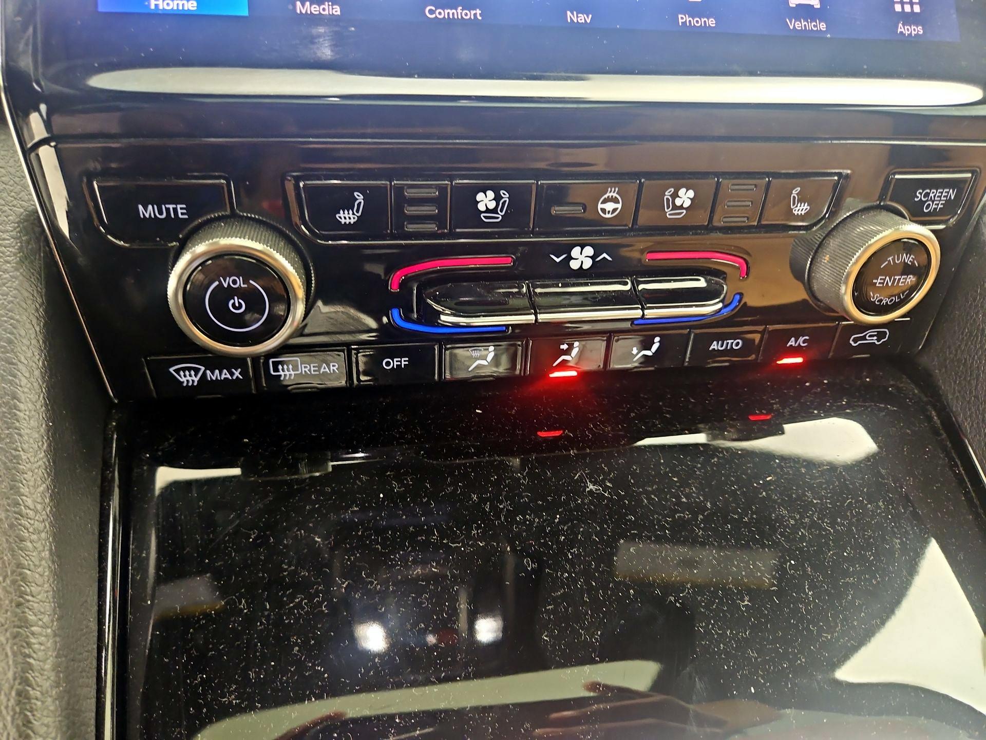 Thumbnail: 2022 Jeep Grand Cherokee - 17