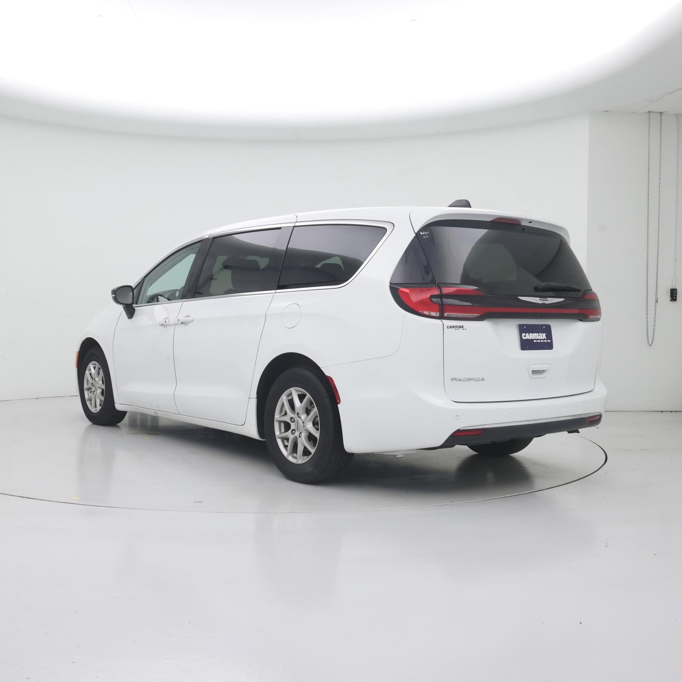 Thumbnail: 2024 Chrysler Pacifica - 2