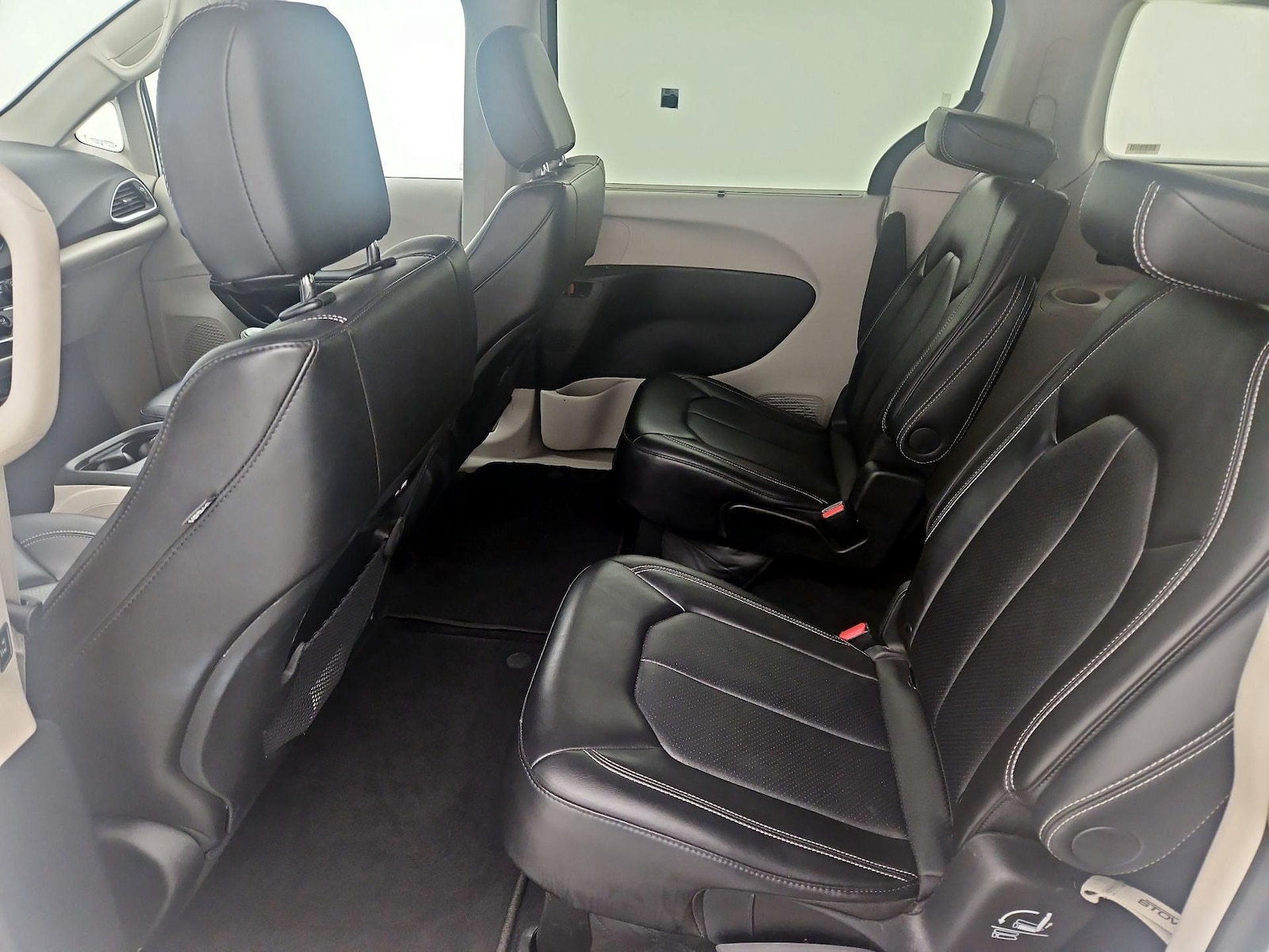 2024 Chrysler Pacifica Touring L - Photo 20