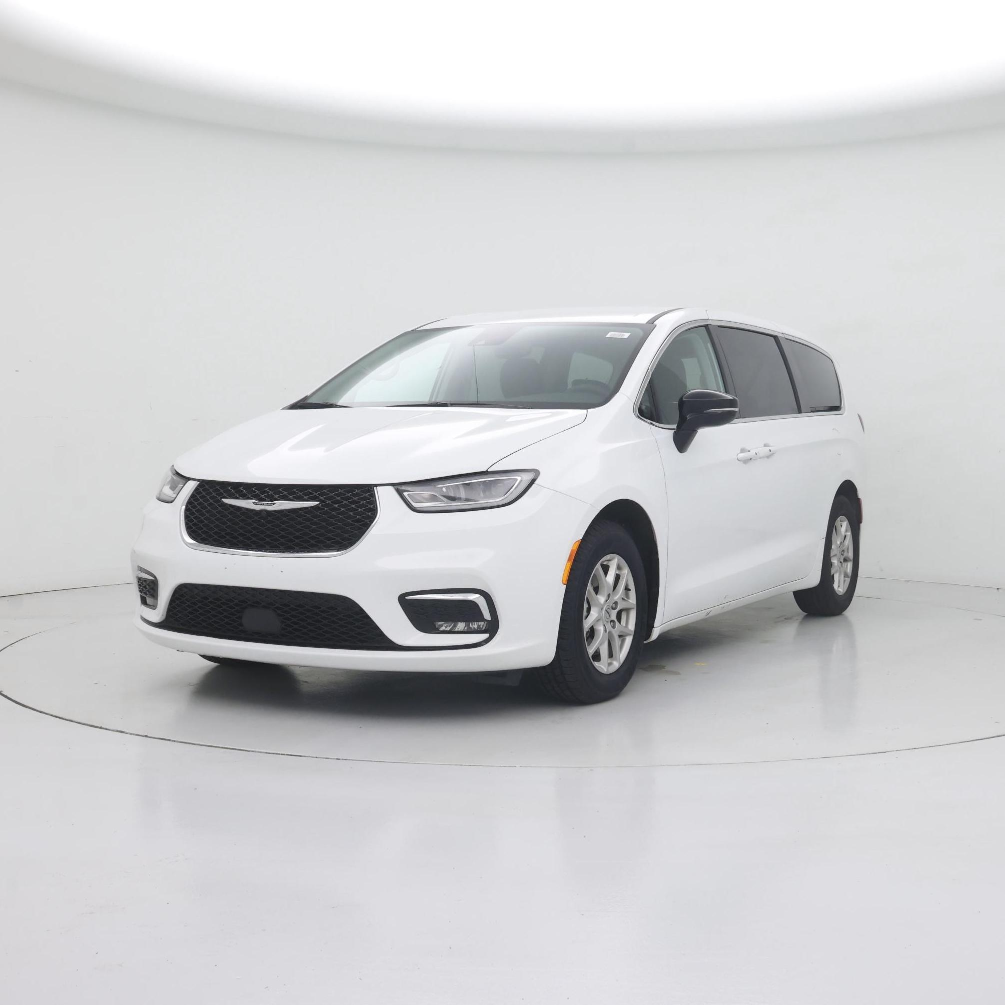 Thumbnail: 2024 Chrysler Pacifica - 4