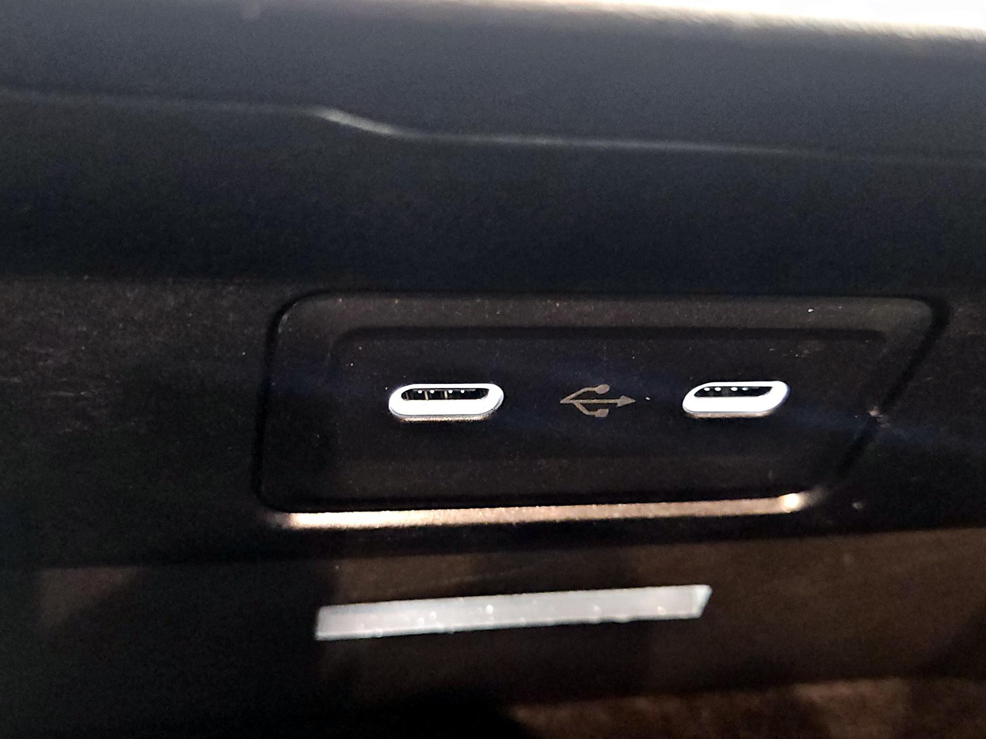 Thumbnail: 2024 Mercedes-Benz C-Class - 19