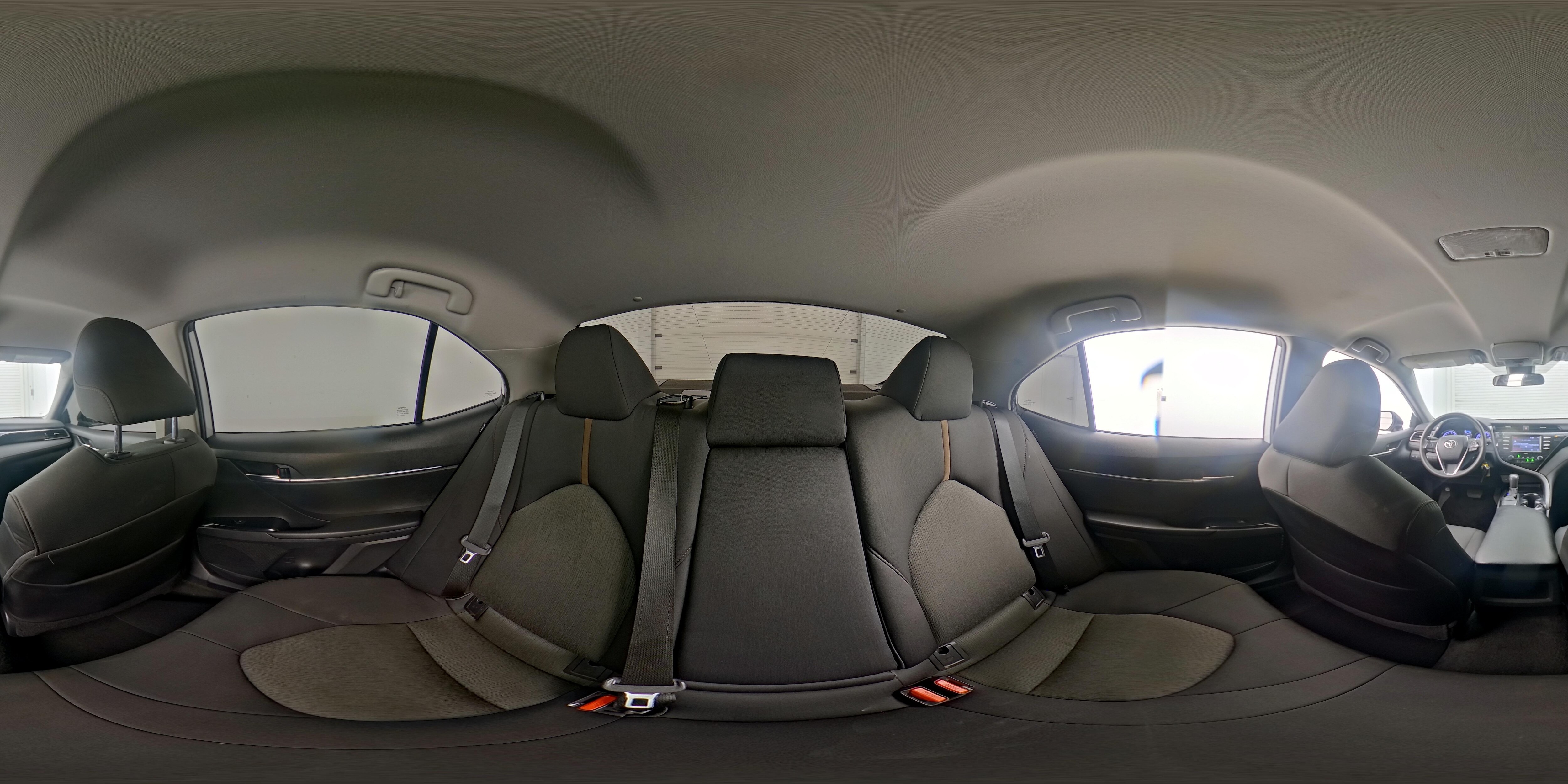 2020 Toyota Camry LE - Photo 25