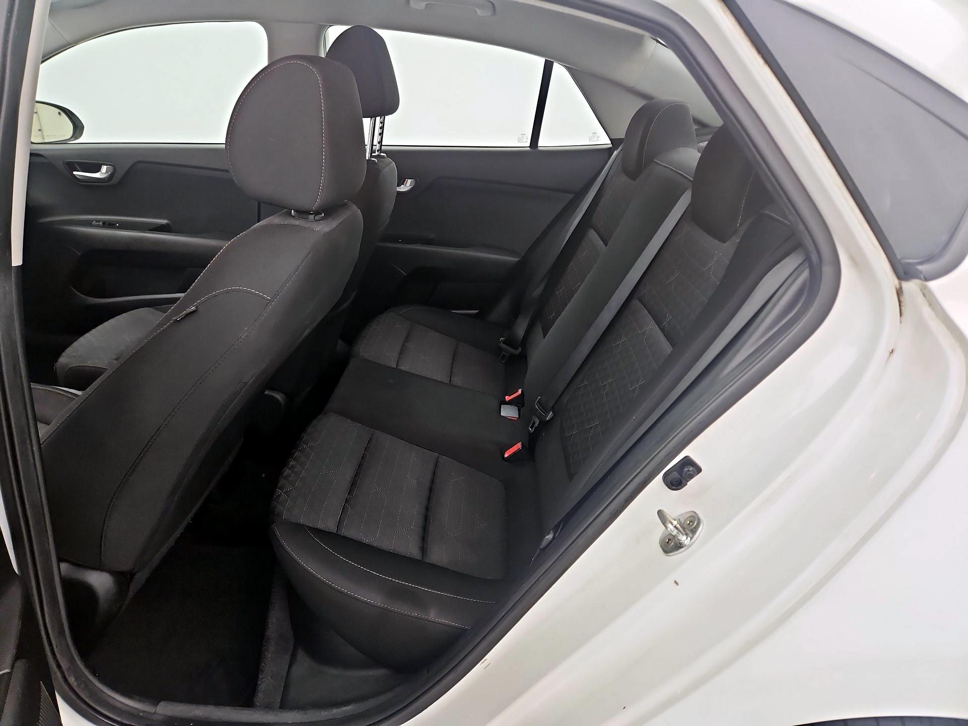Thumbnail: 2019 Kia Rio - 19