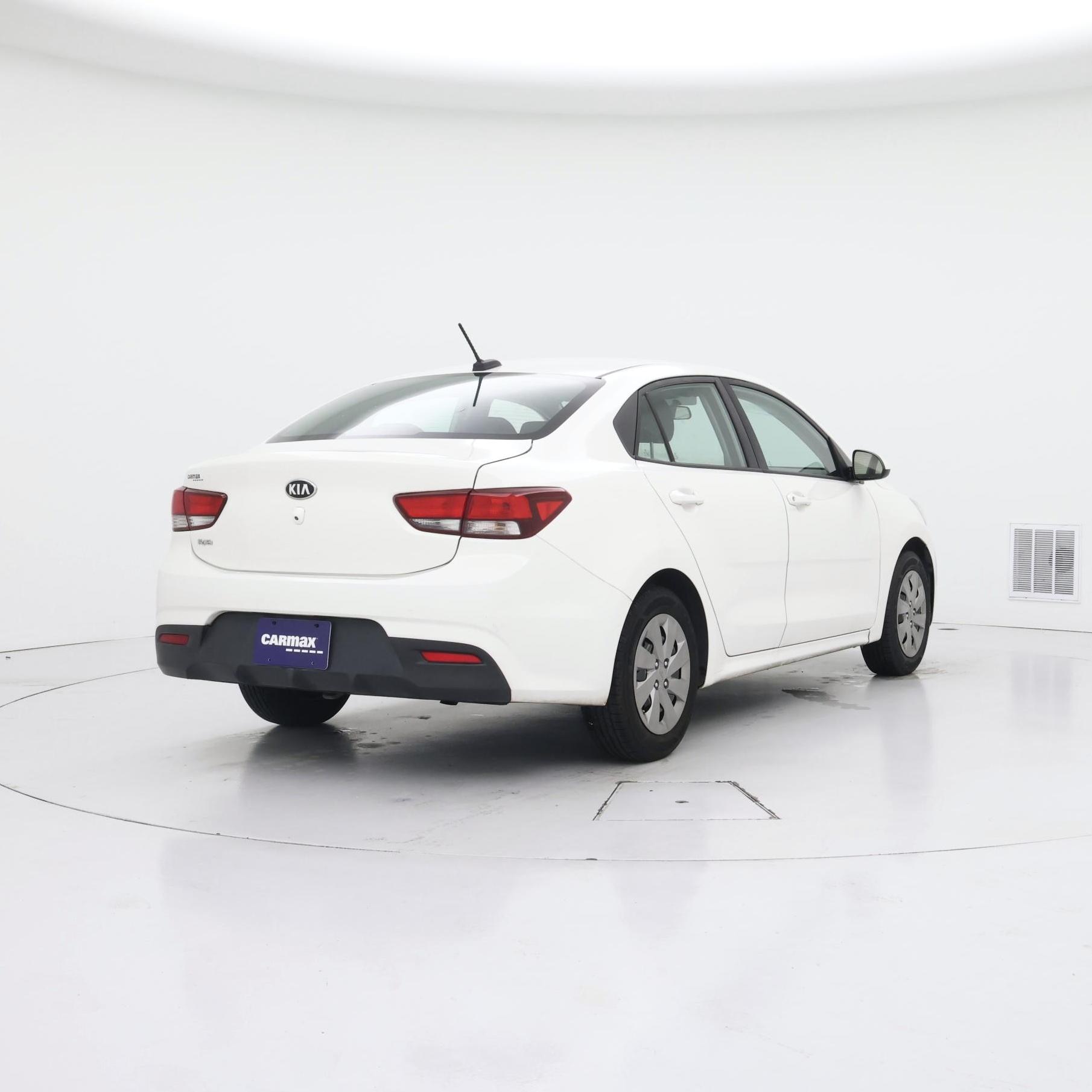Thumbnail: 2019 Kia Rio - 8