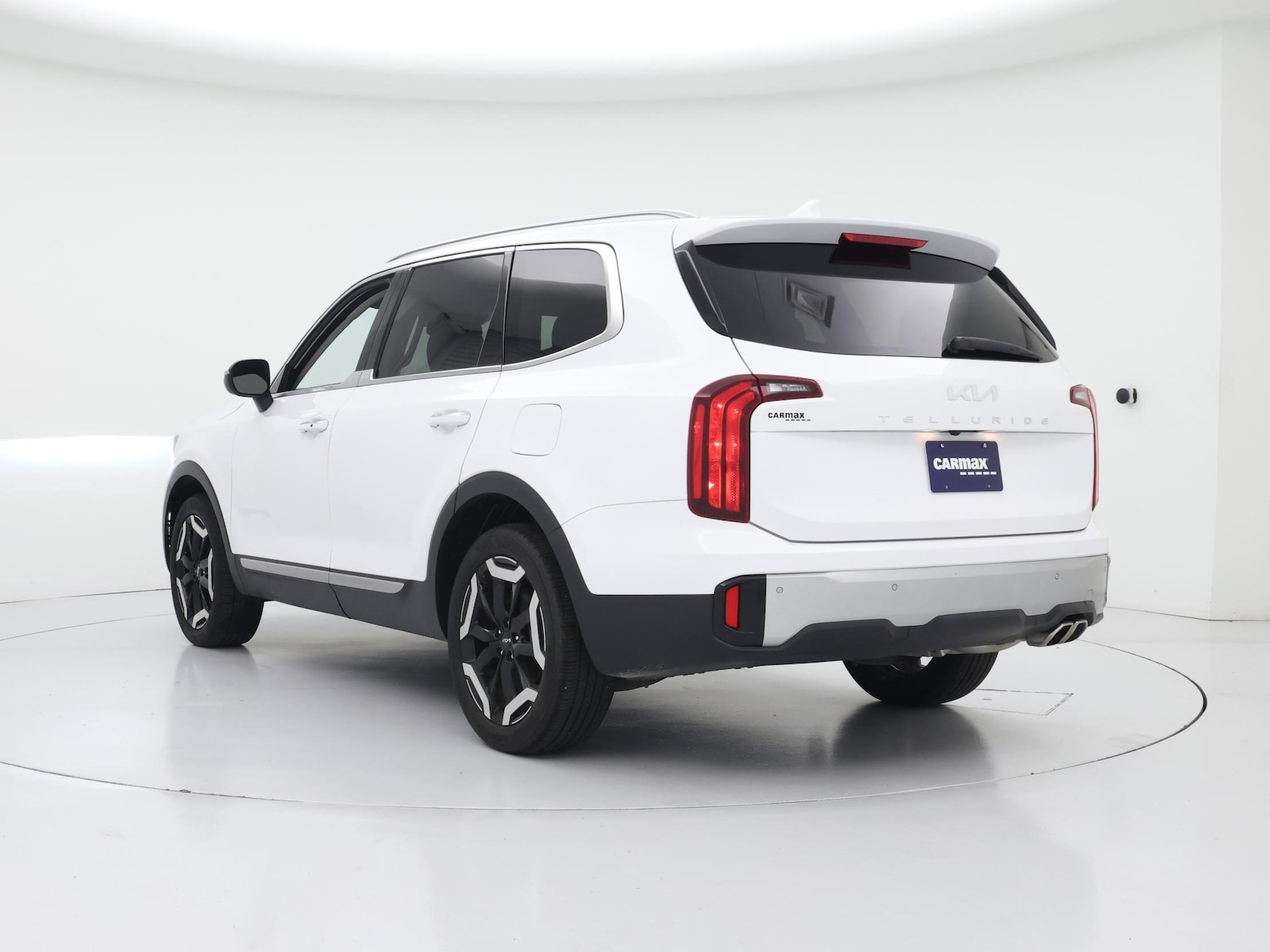 2024 Kia Telluride S - Photo 3