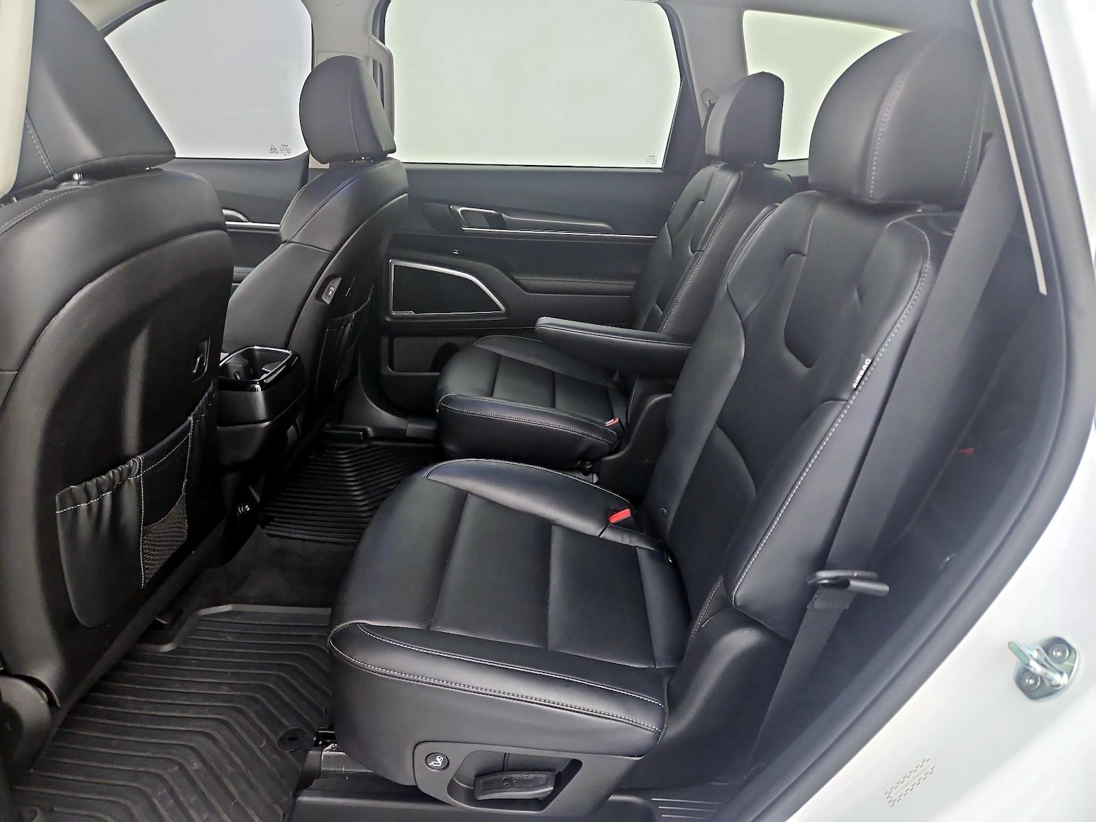 2024 Kia Telluride S - Photo 22