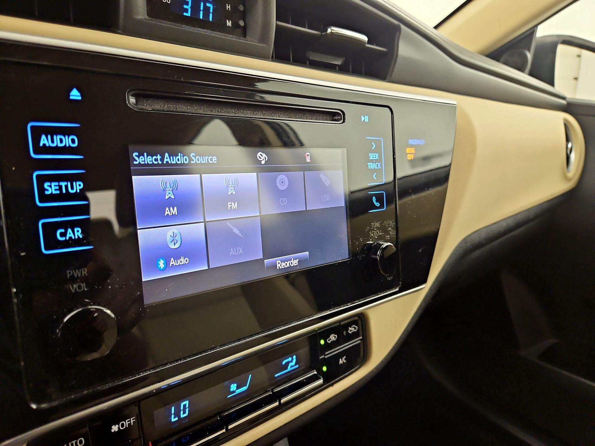 Thumbnail: 2018 Toyota Corolla - 15