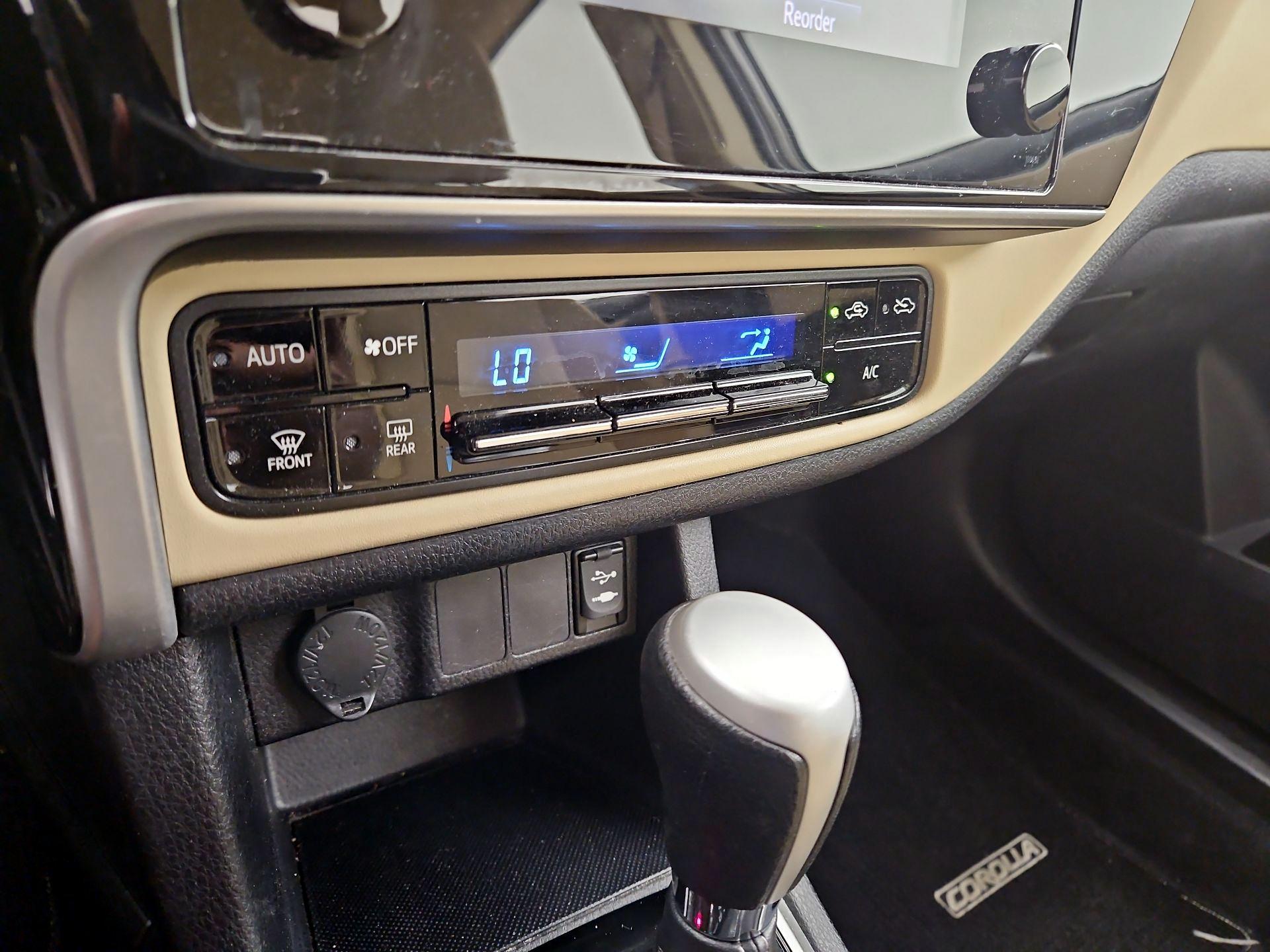 Thumbnail: 2018 Toyota Corolla - 16