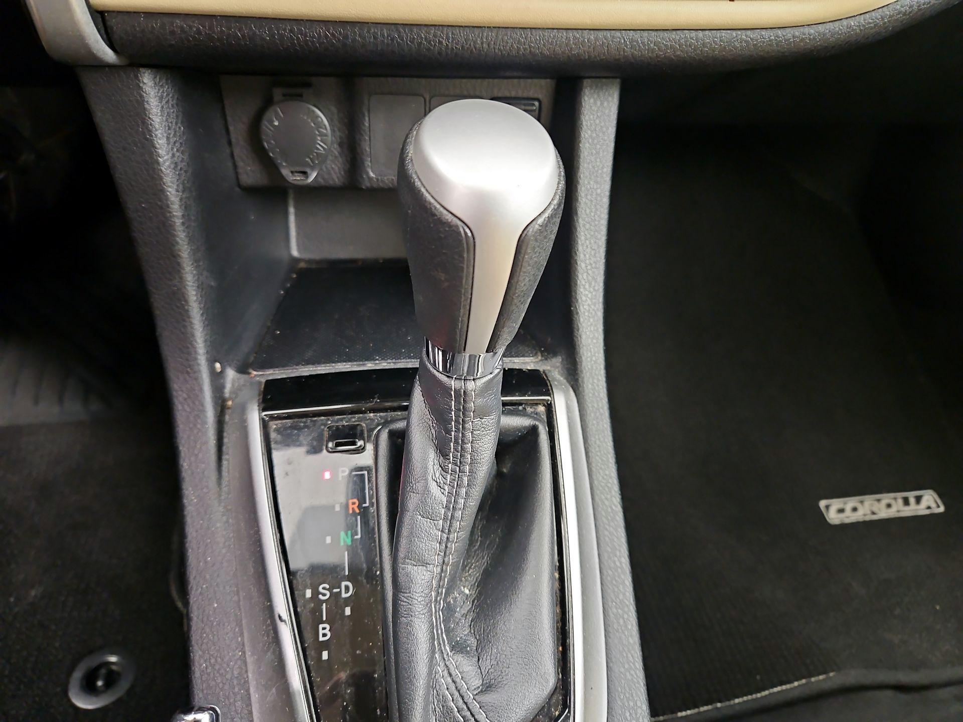 Thumbnail: 2018 Toyota Corolla - 17