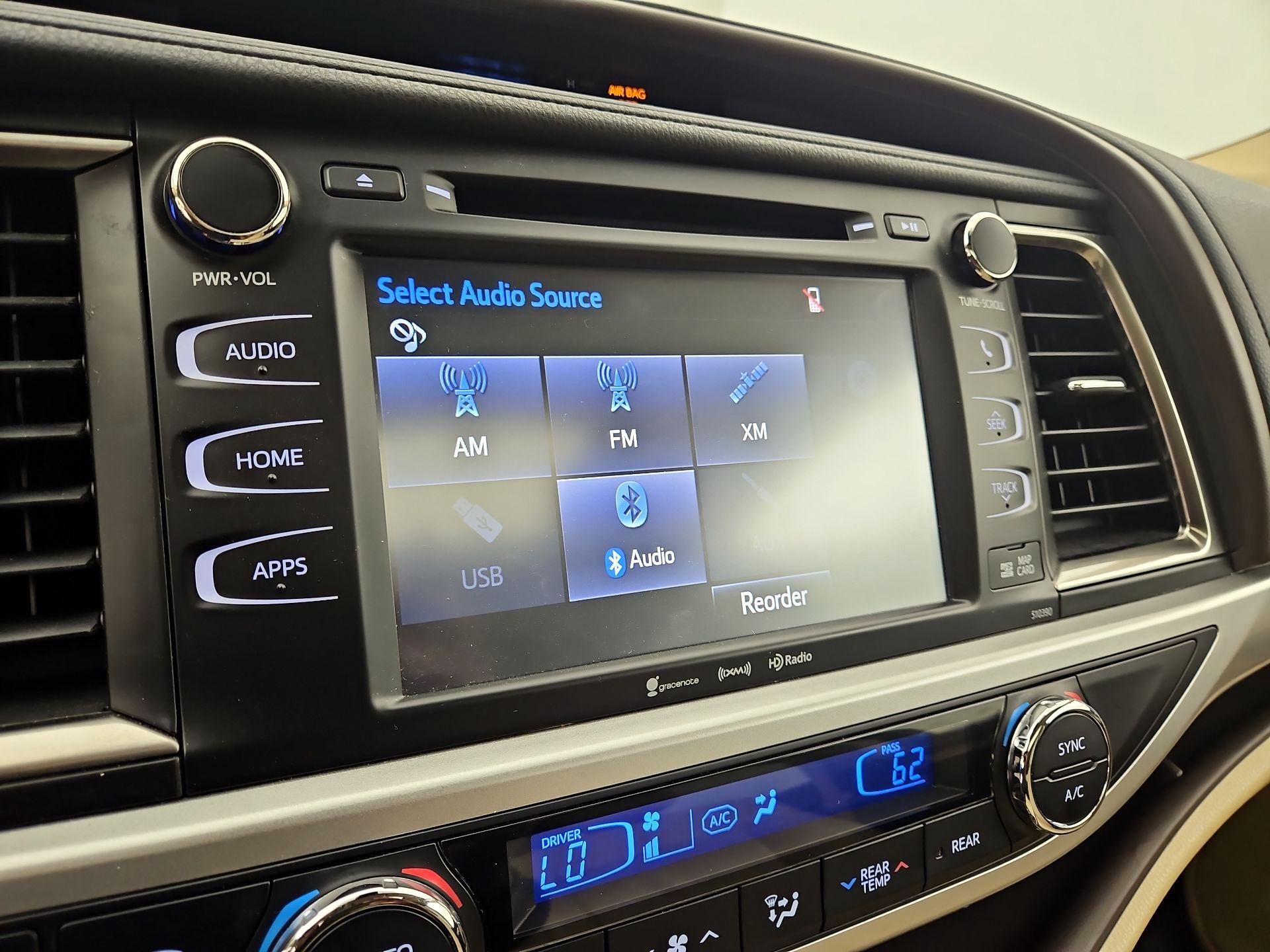 Thumbnail: 2019 Toyota Highlander - 16