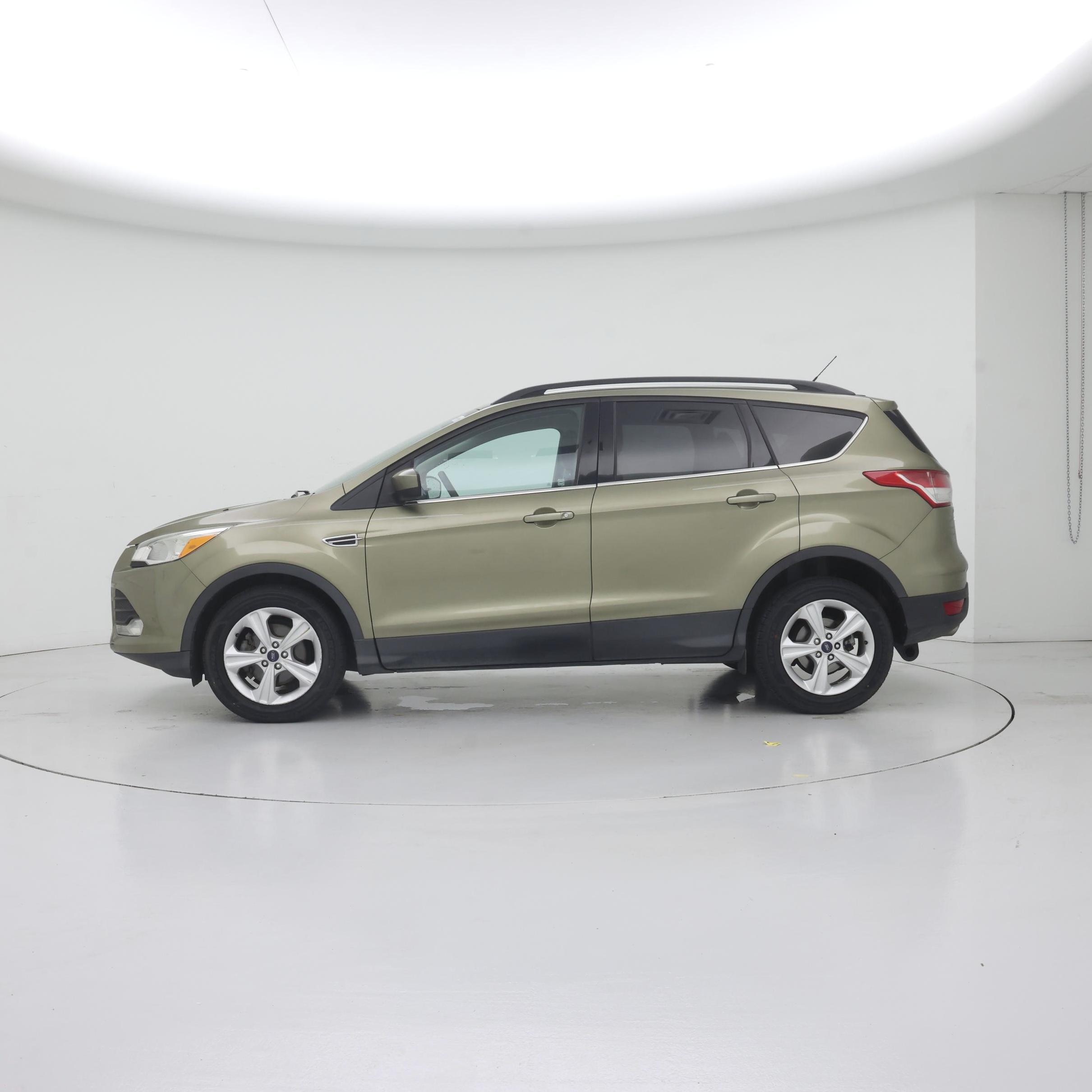 Thumbnail: 2014 Ford Escape - 3