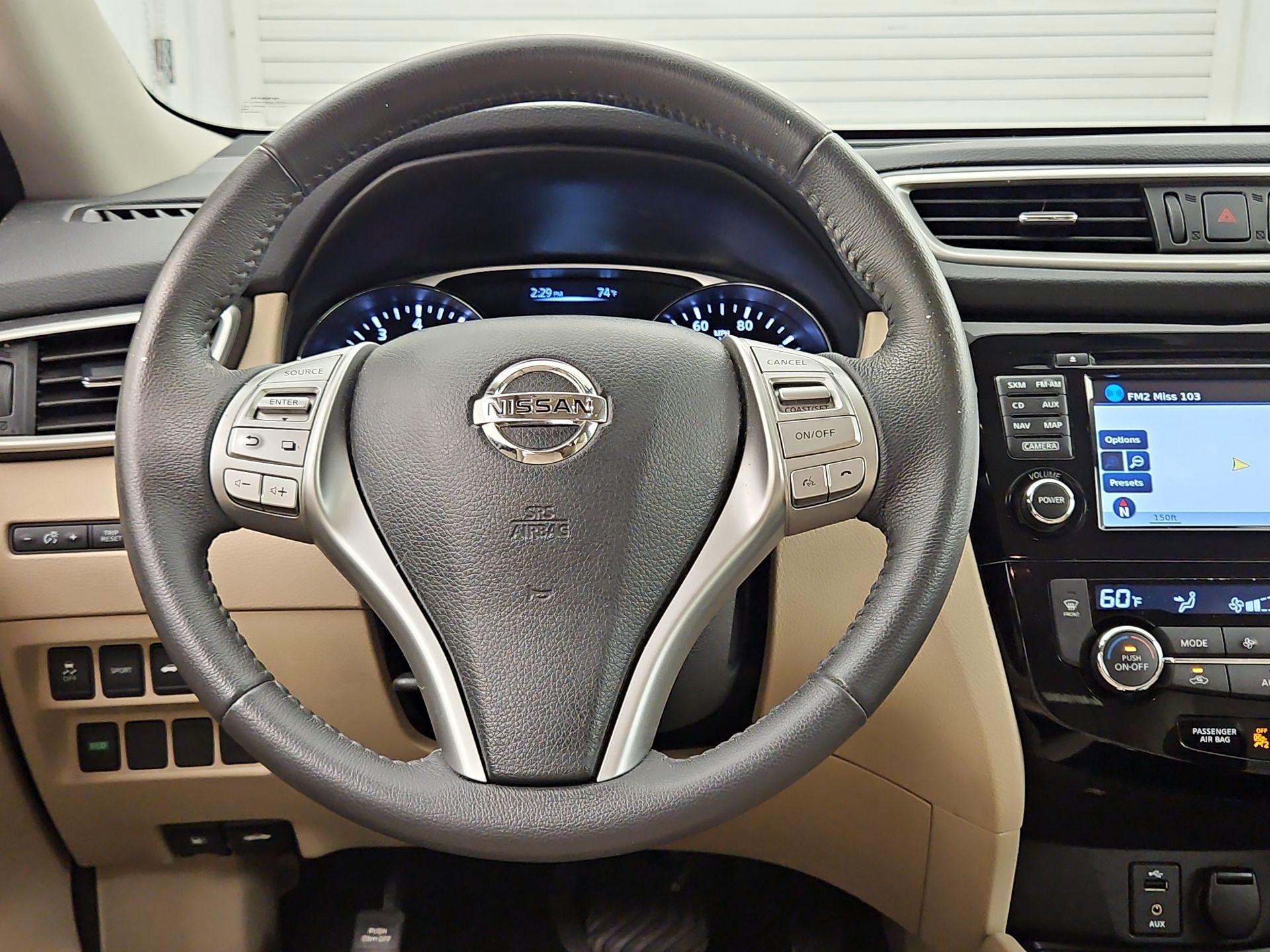 Thumbnail: 2016 Nissan Rogue - 10